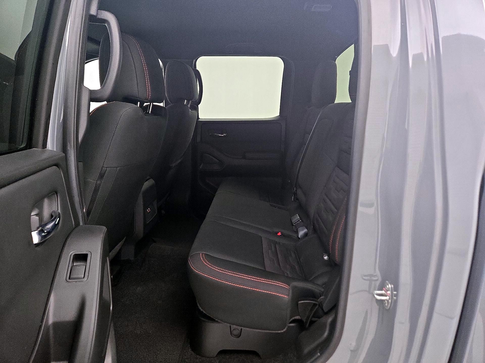 Thumbnail: 2025 Nissan Frontier - 19