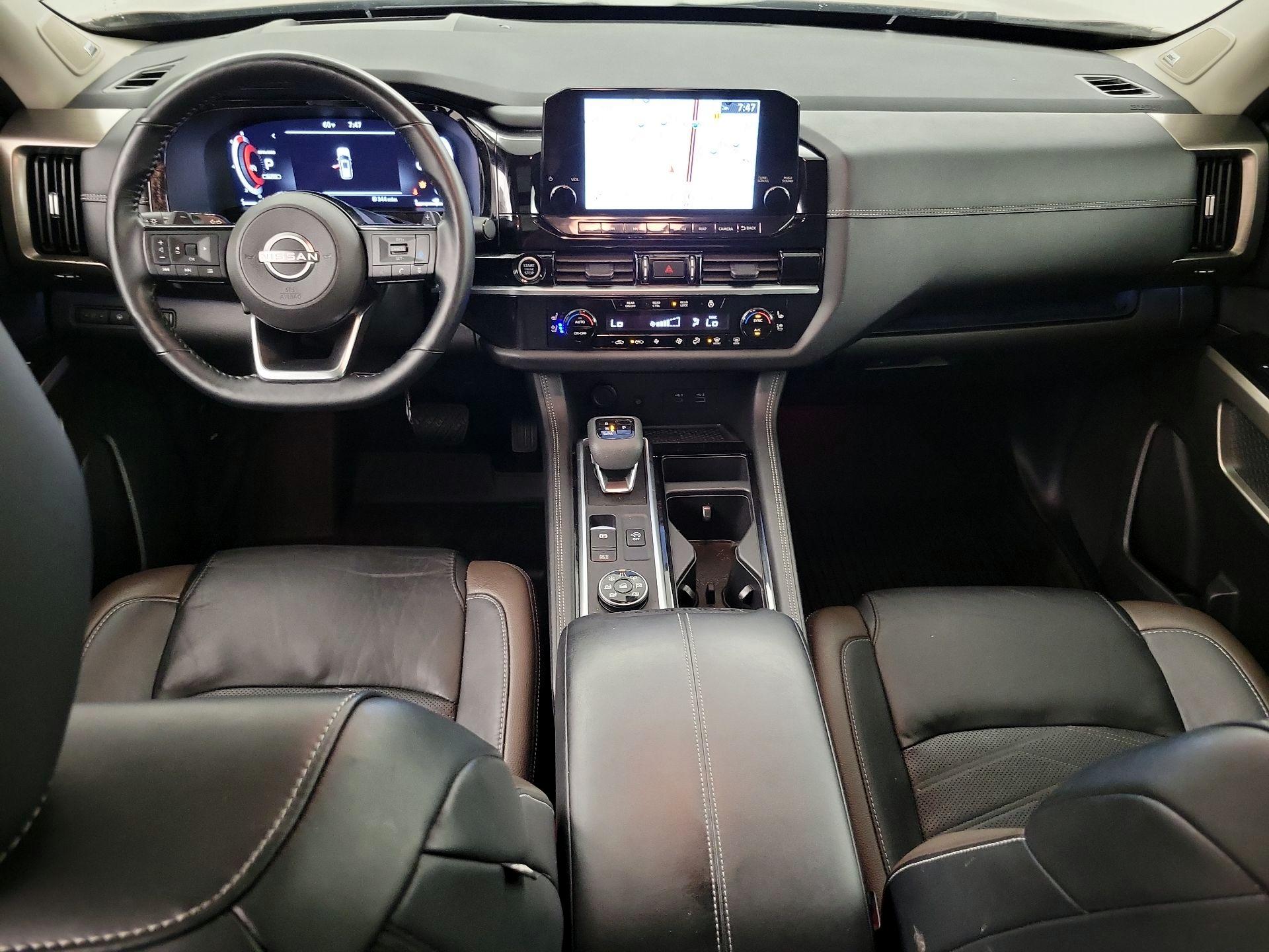 Thumbnail: 2023 Nissan Pathfinder - 9