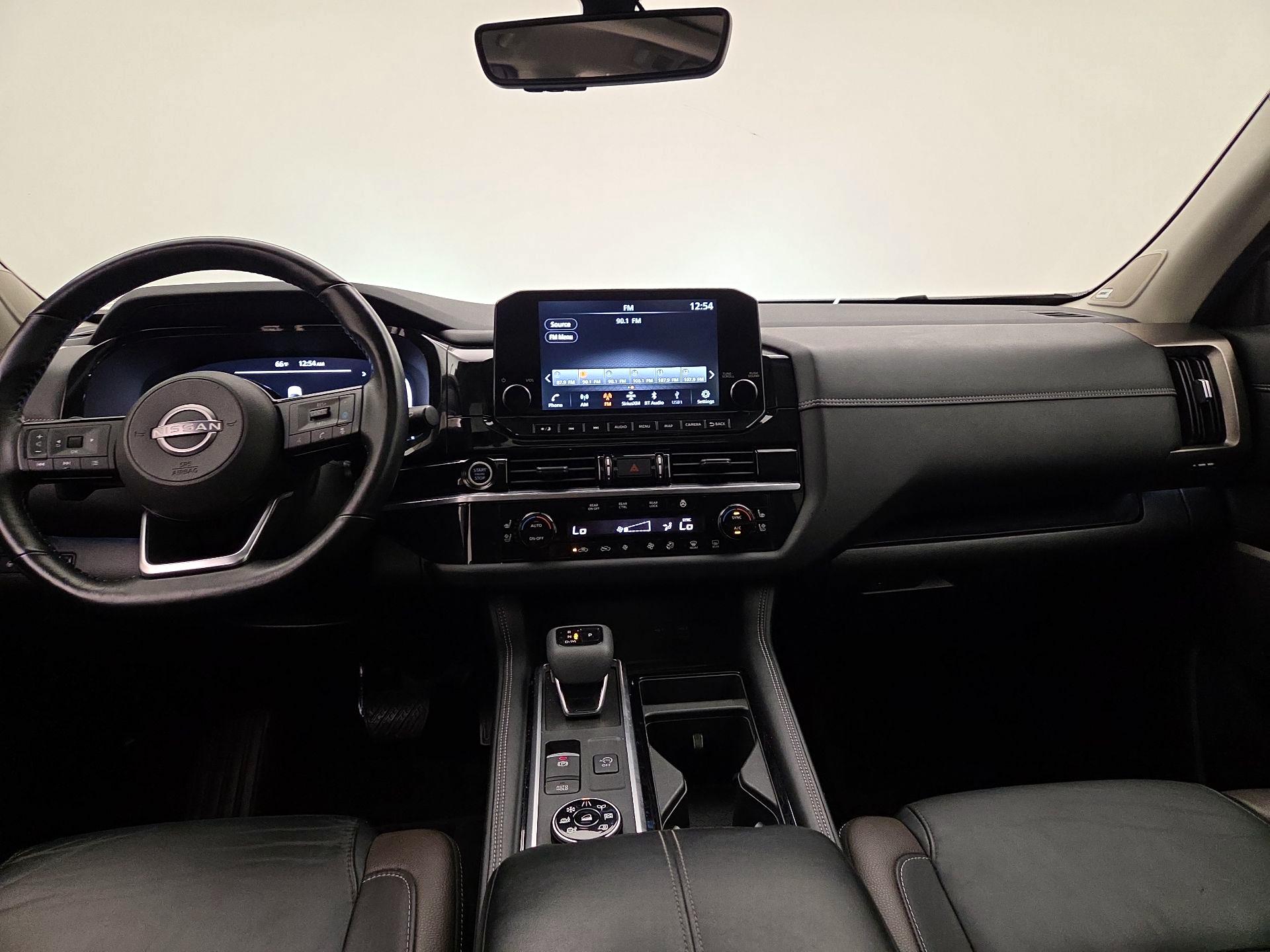 Thumbnail: 2023 Nissan Pathfinder - 9