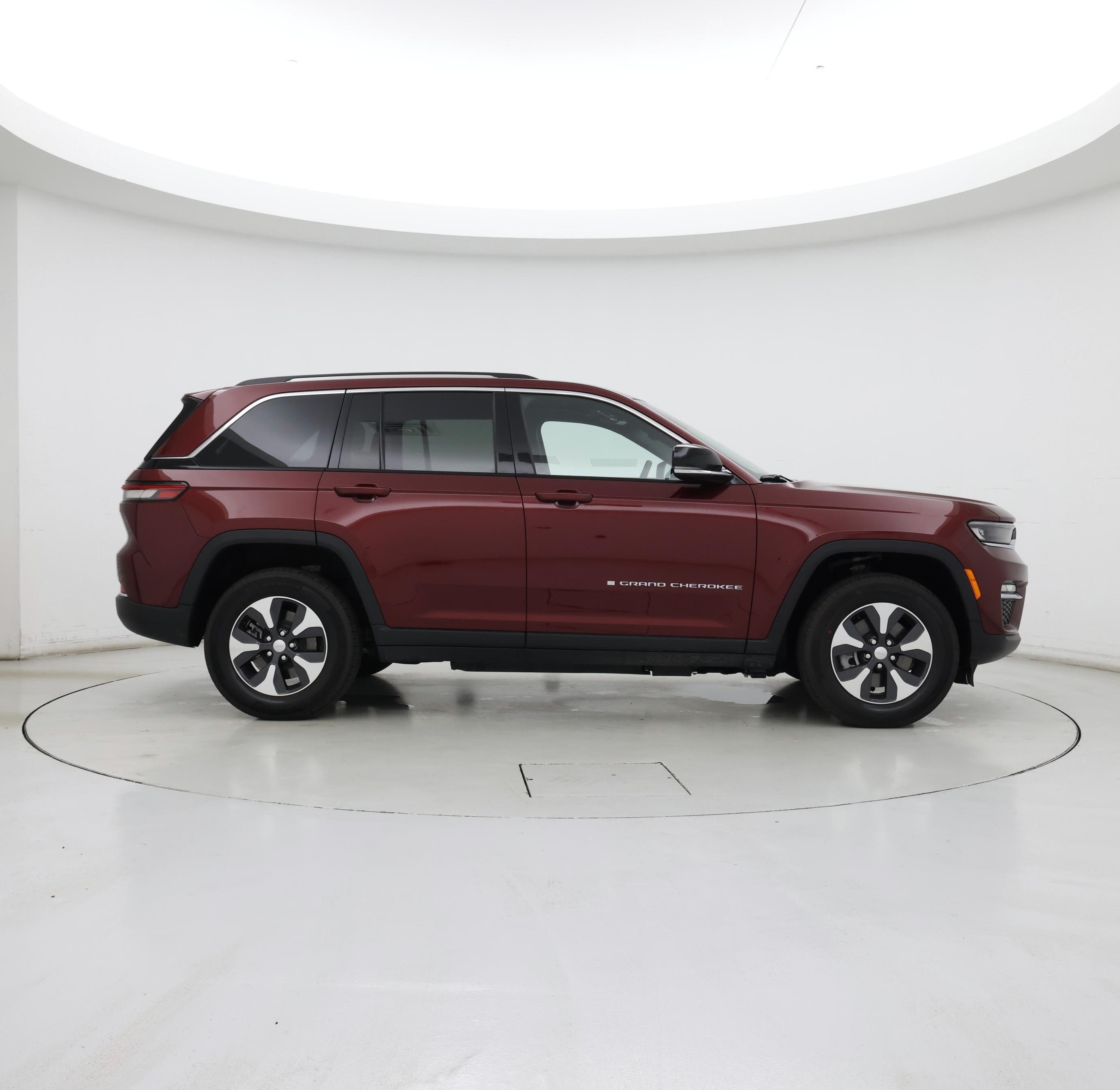 Thumbnail: 2023 Jeep Grand Cherokee - 7