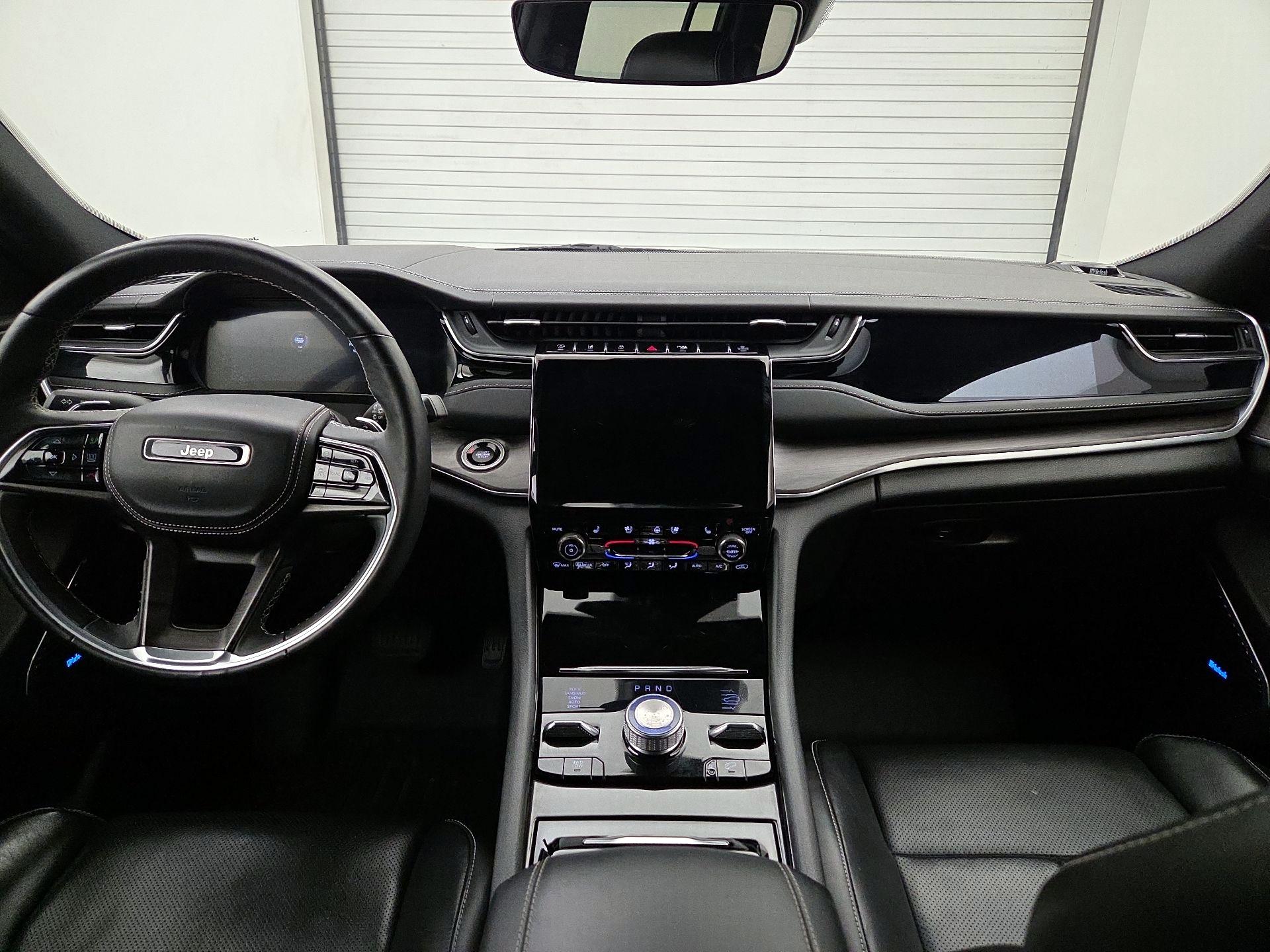 Thumbnail: 2022 Jeep Grand Cherokee - 9