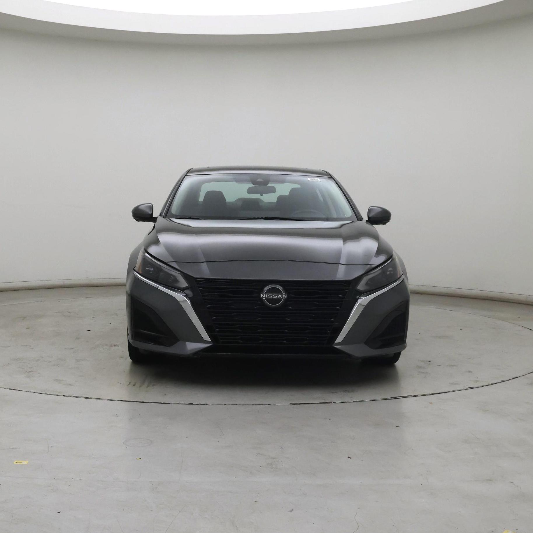 Thumbnail: 2023 Nissan Altima - 5