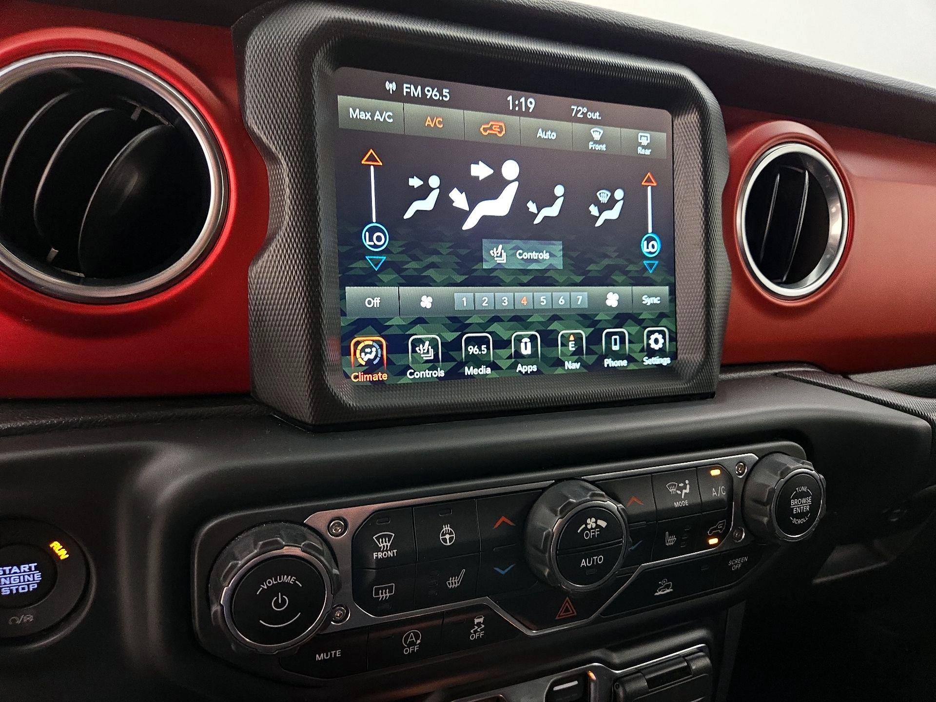 Thumbnail: 2022 Jeep Wrangler - 17