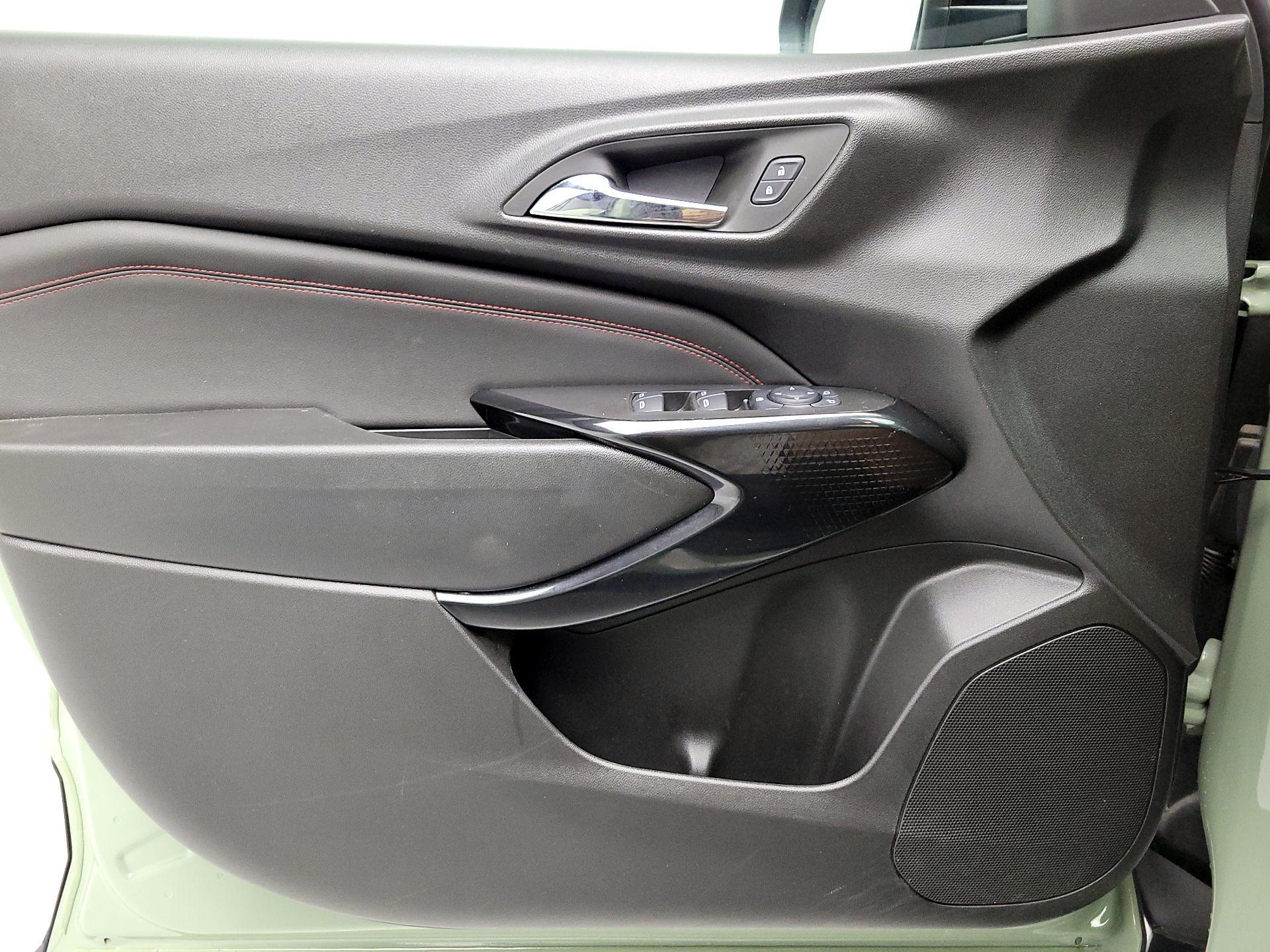 Thumbnail: 2024 Chevrolet Trax - 12