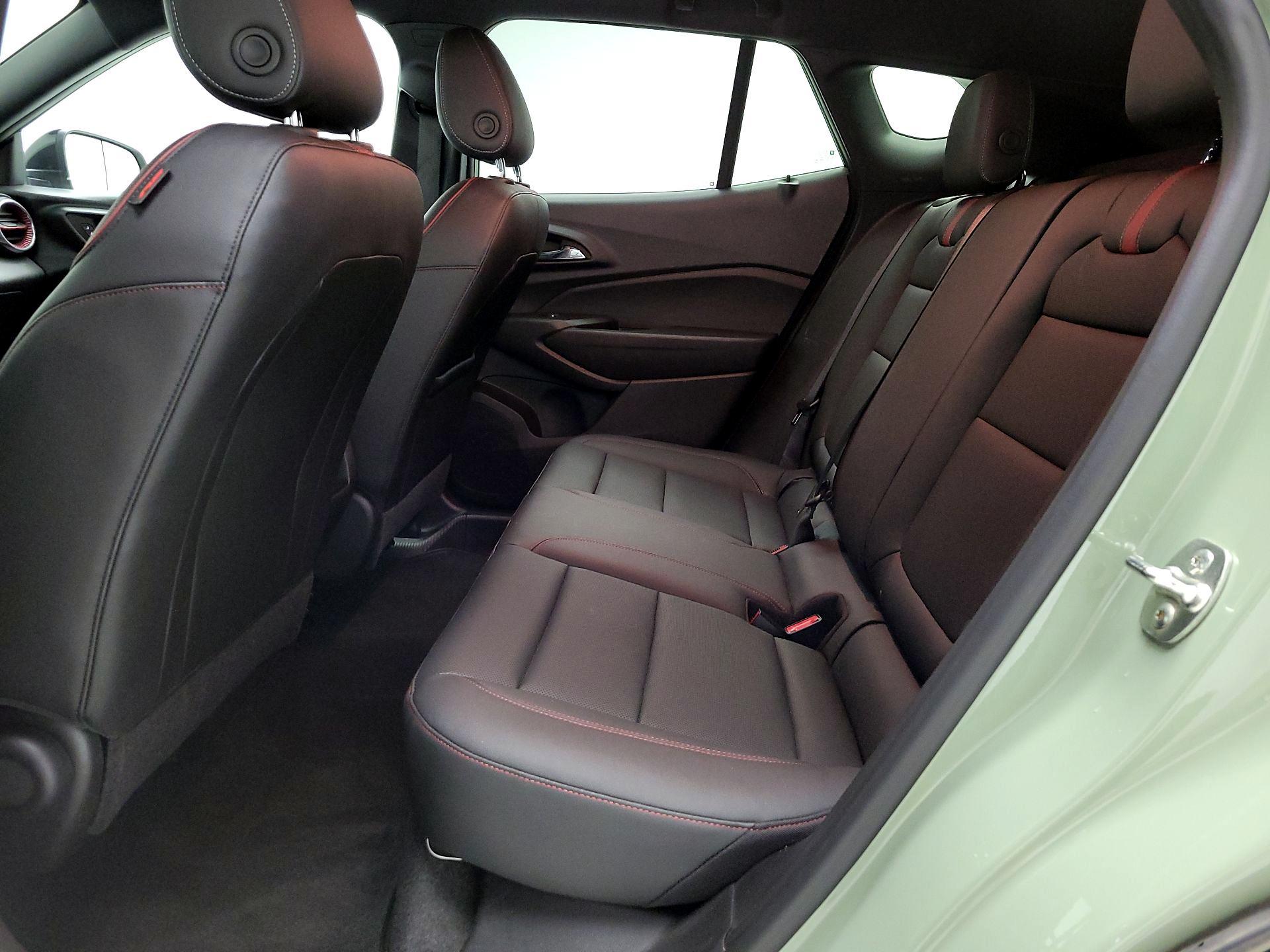 Thumbnail: 2024 Chevrolet Trax - 18
