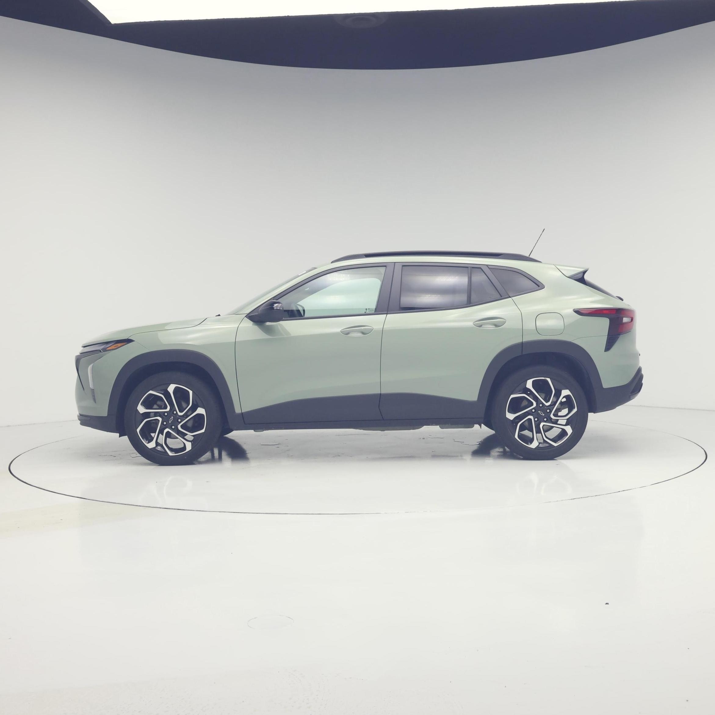 Thumbnail: 2024 Chevrolet Trax - 3