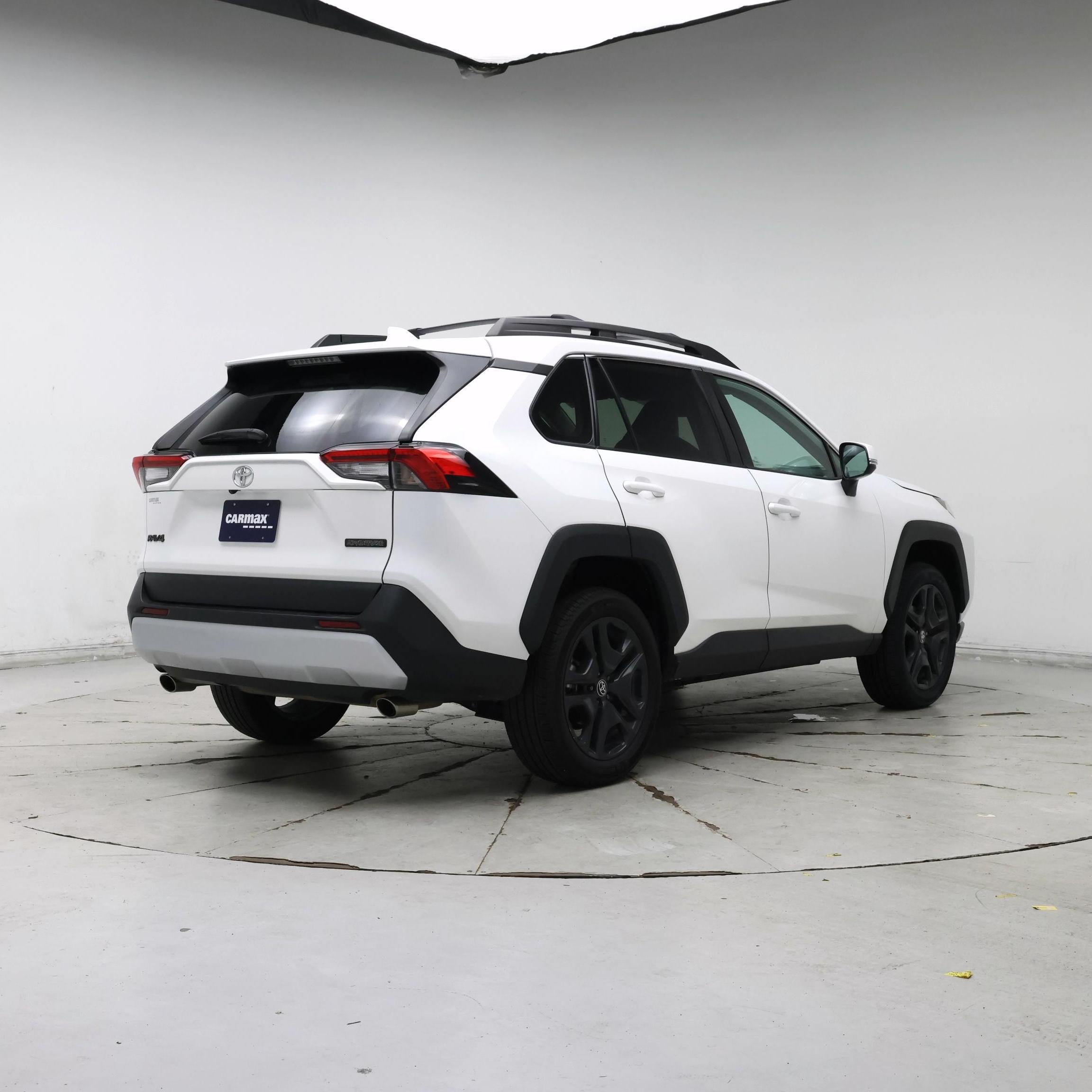 Thumbnail: 2024 Toyota RAV4 - 8