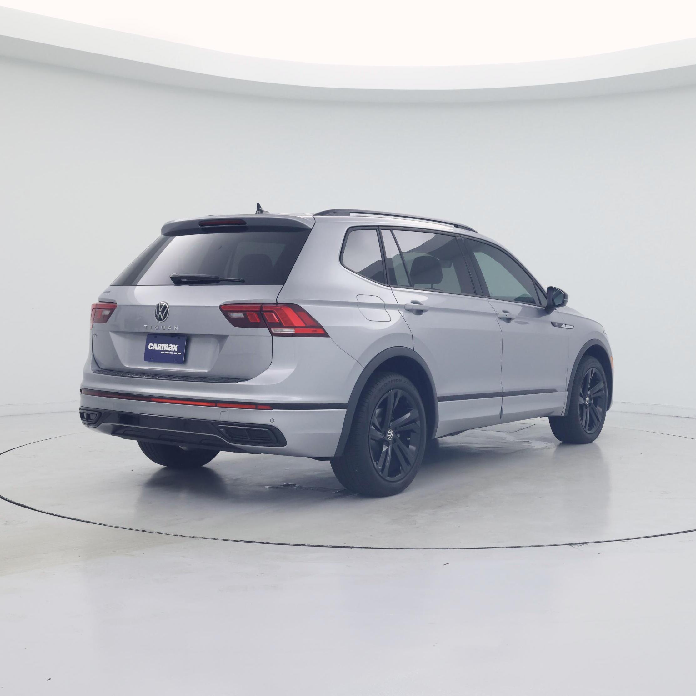 Thumbnail: 2024 Volkswagen Tiguan - 8