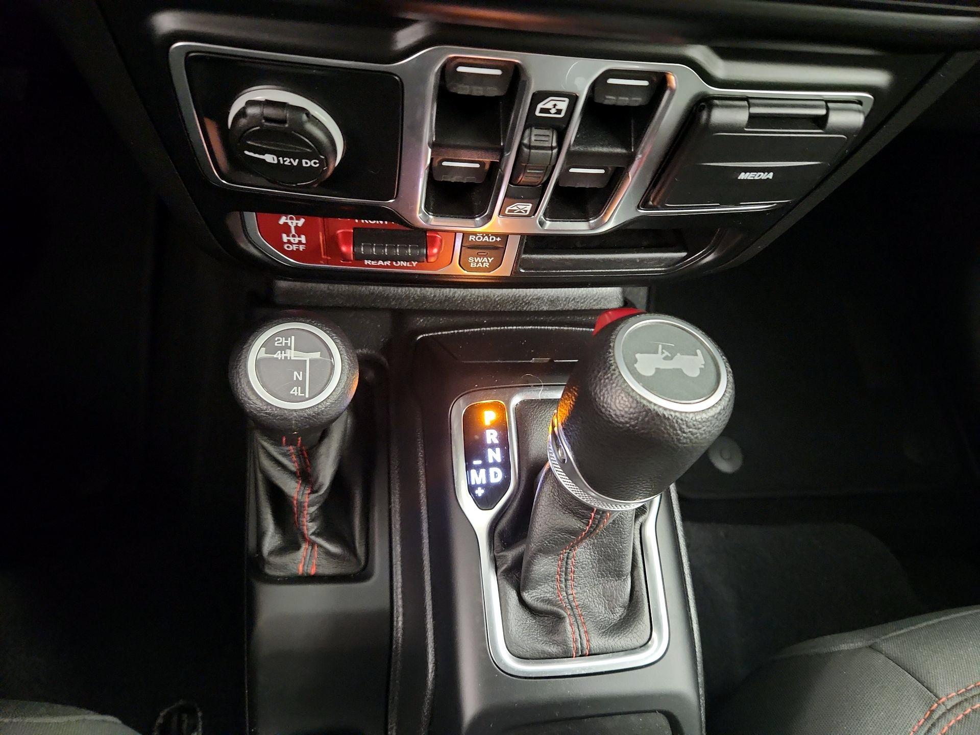 Thumbnail: 2021 Jeep Wrangler - 17