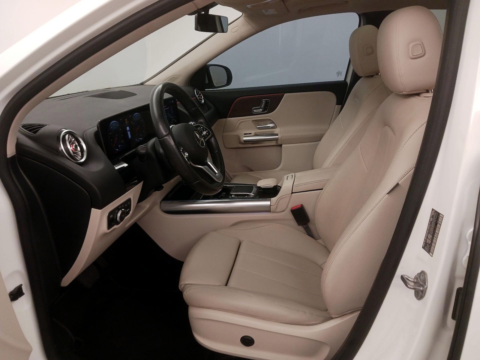 Power Seat(s) & Side Airbags