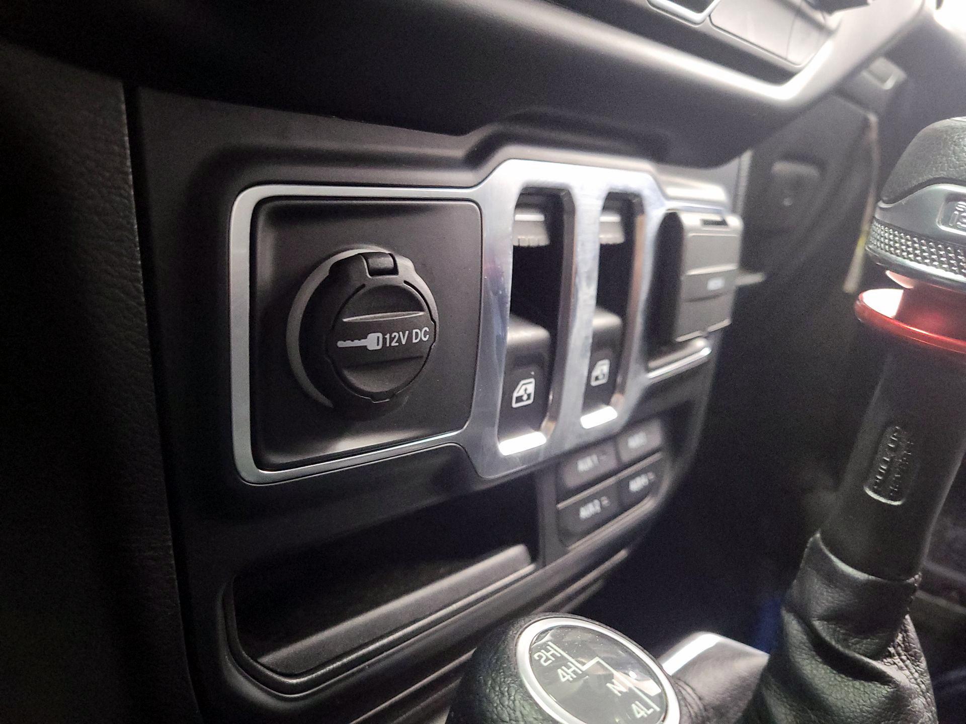 Thumbnail: 2022 Jeep Wrangler - 18
