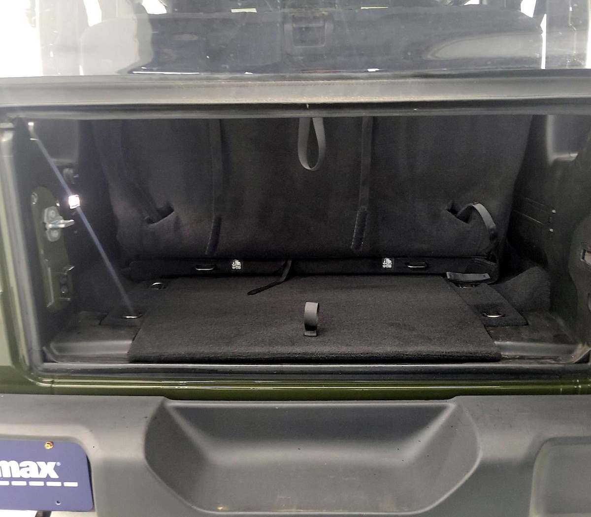 Trunk/Cargo (Seats Up)
