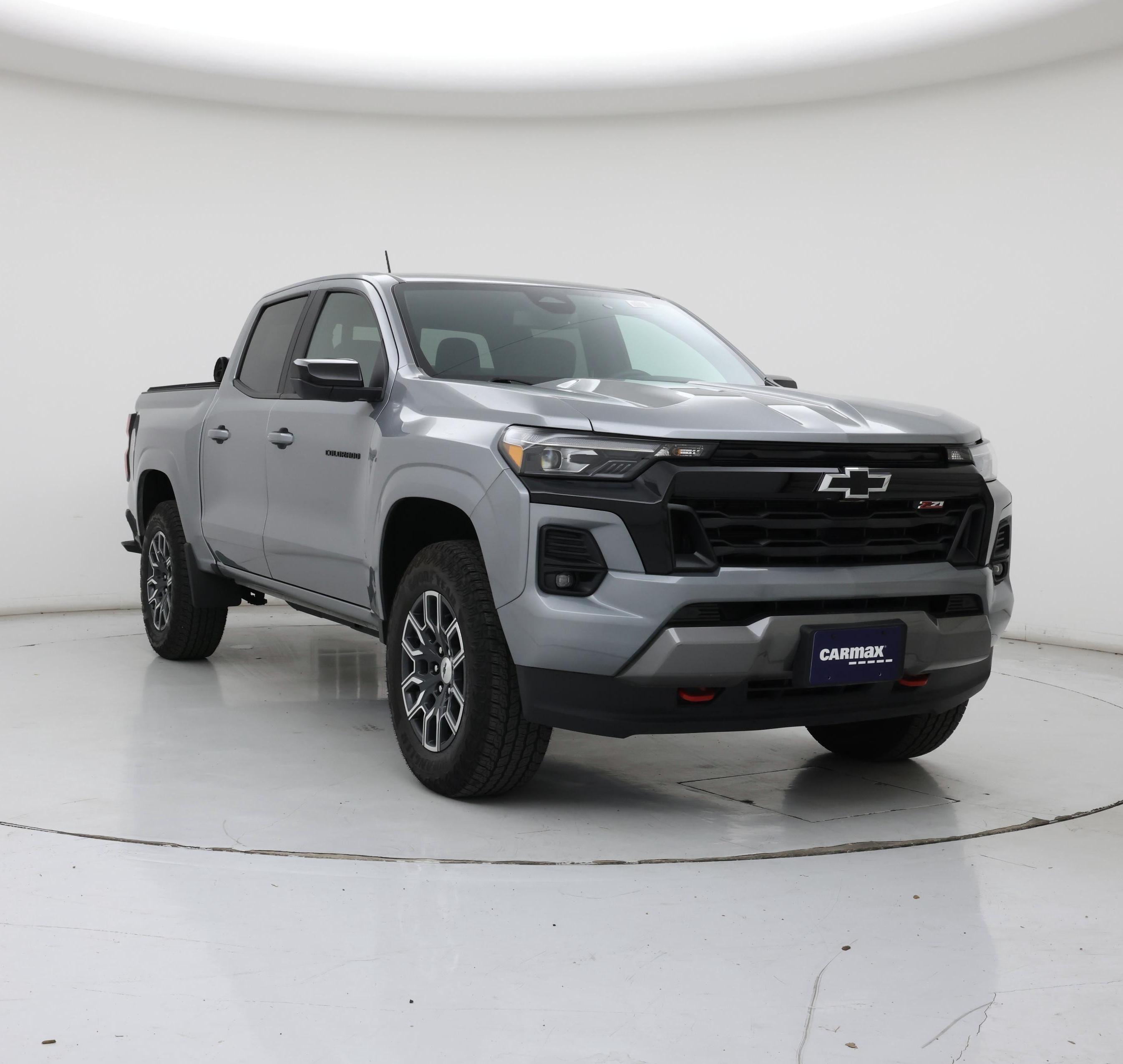 Gray 2024 Chevrolet Colorado Pickup Truck Four-Wheel Drive Automatic