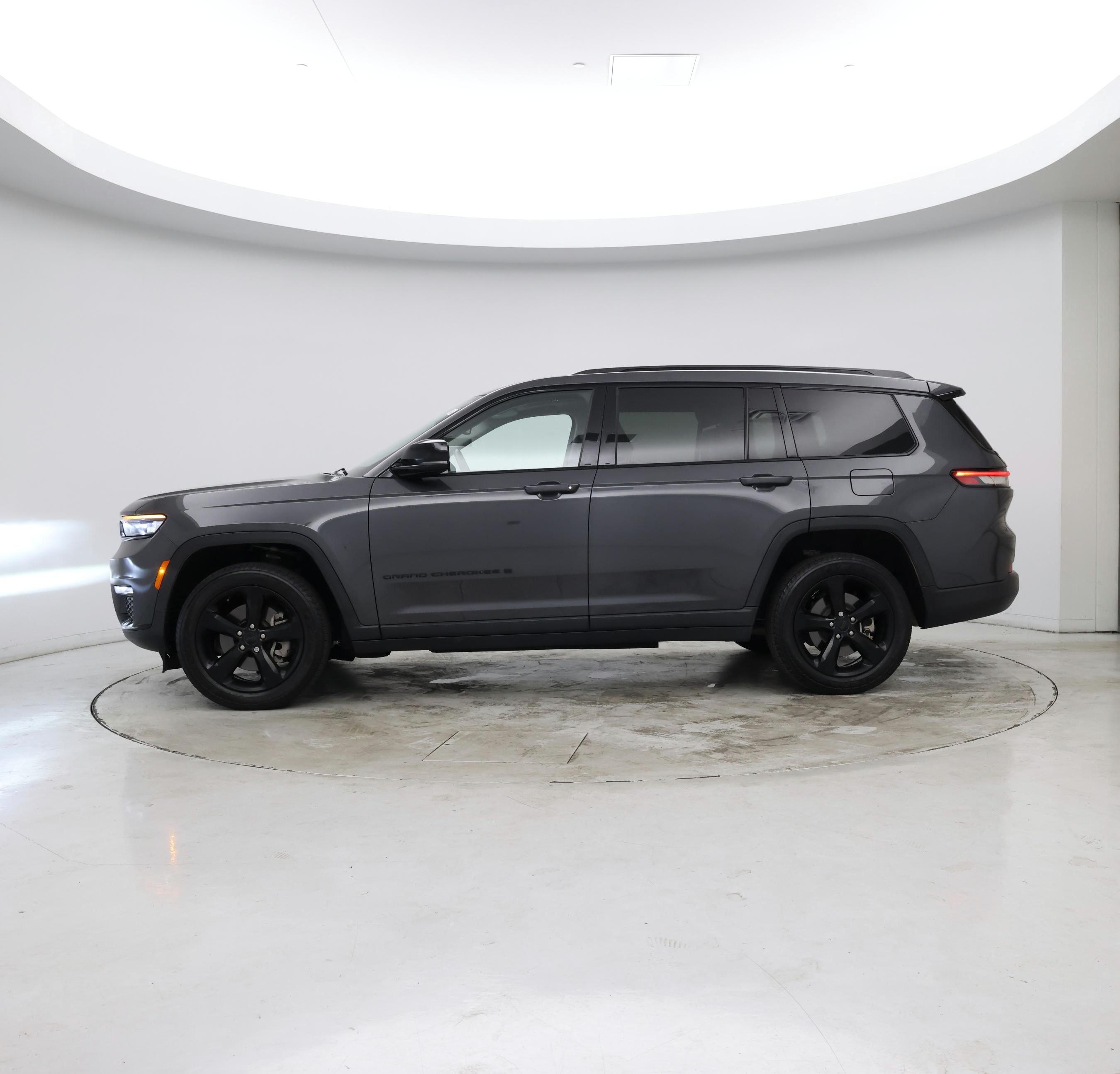 Thumbnail: 2022 Jeep Grand Cherokee L - 2