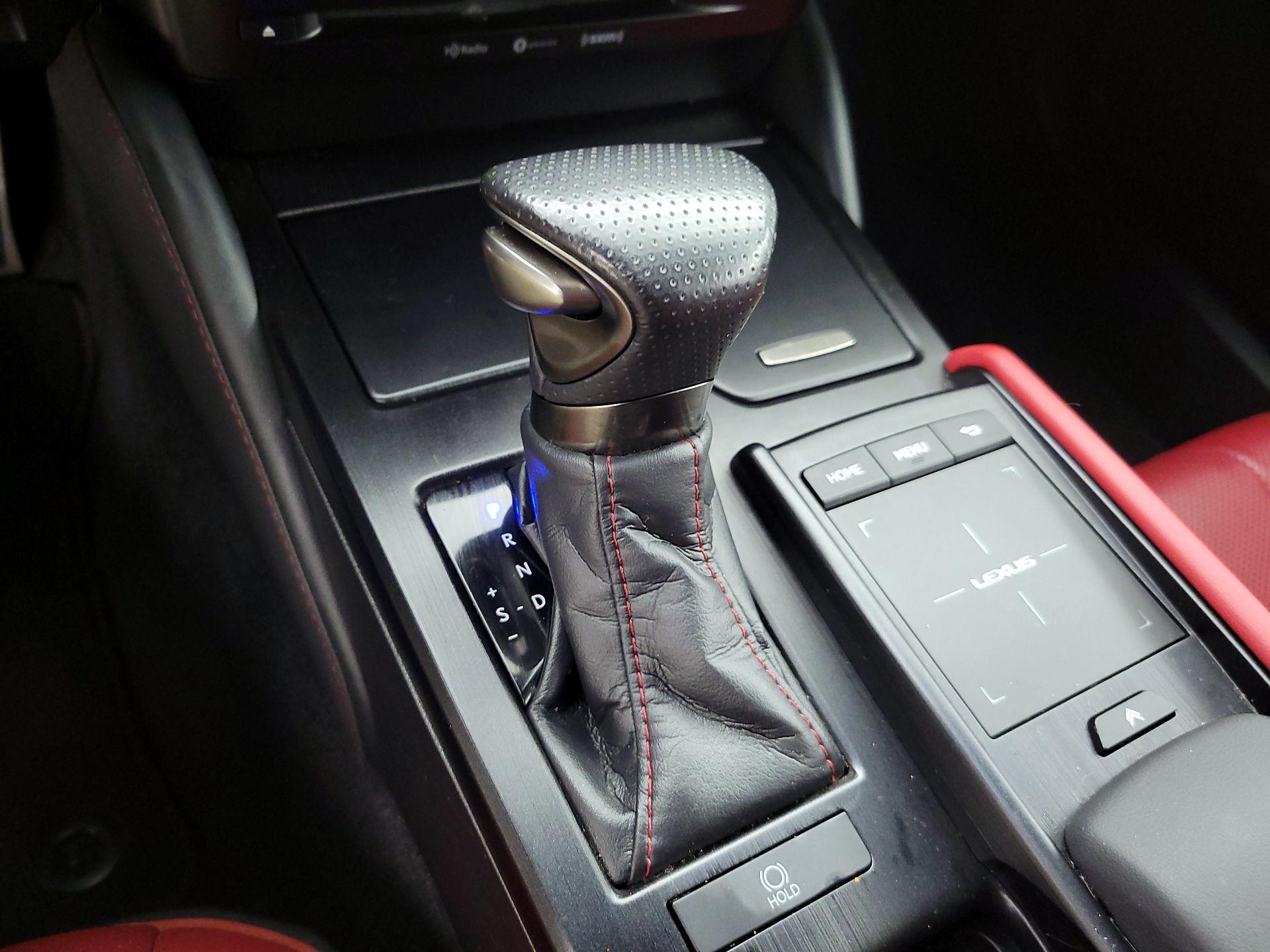 Thumbnail: 2021 Lexus ES - 16