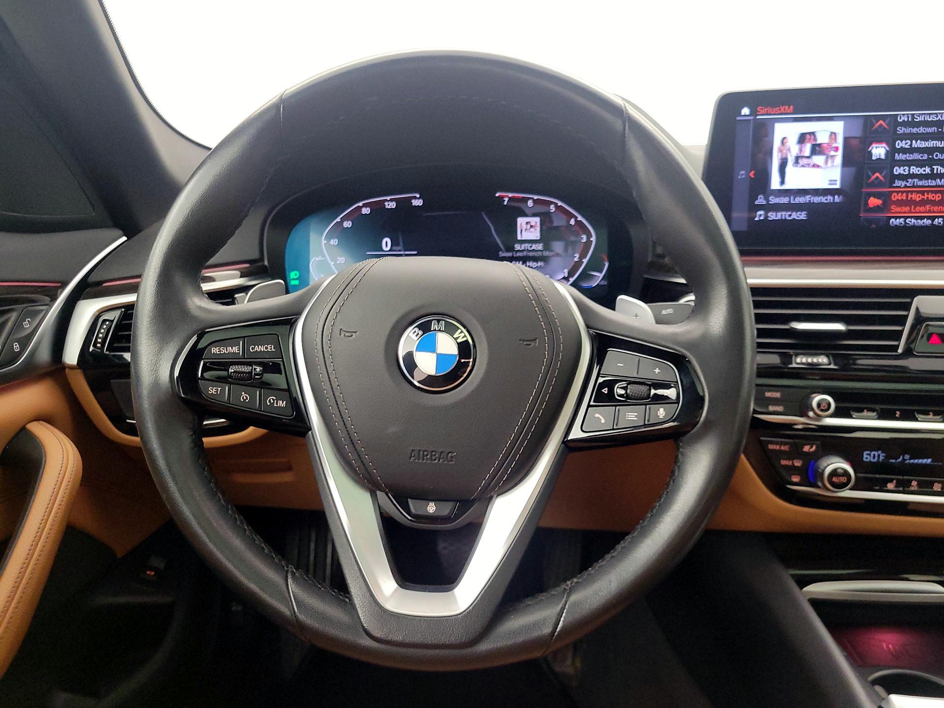 Thumbnail: 2021 BMW 5 Series - 10
