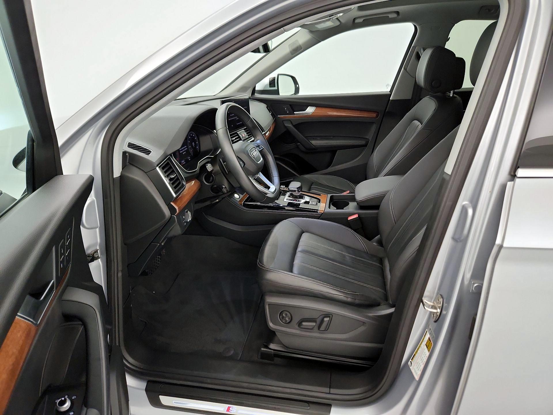 Thumbnail: 2023 Audi Q5 - 11