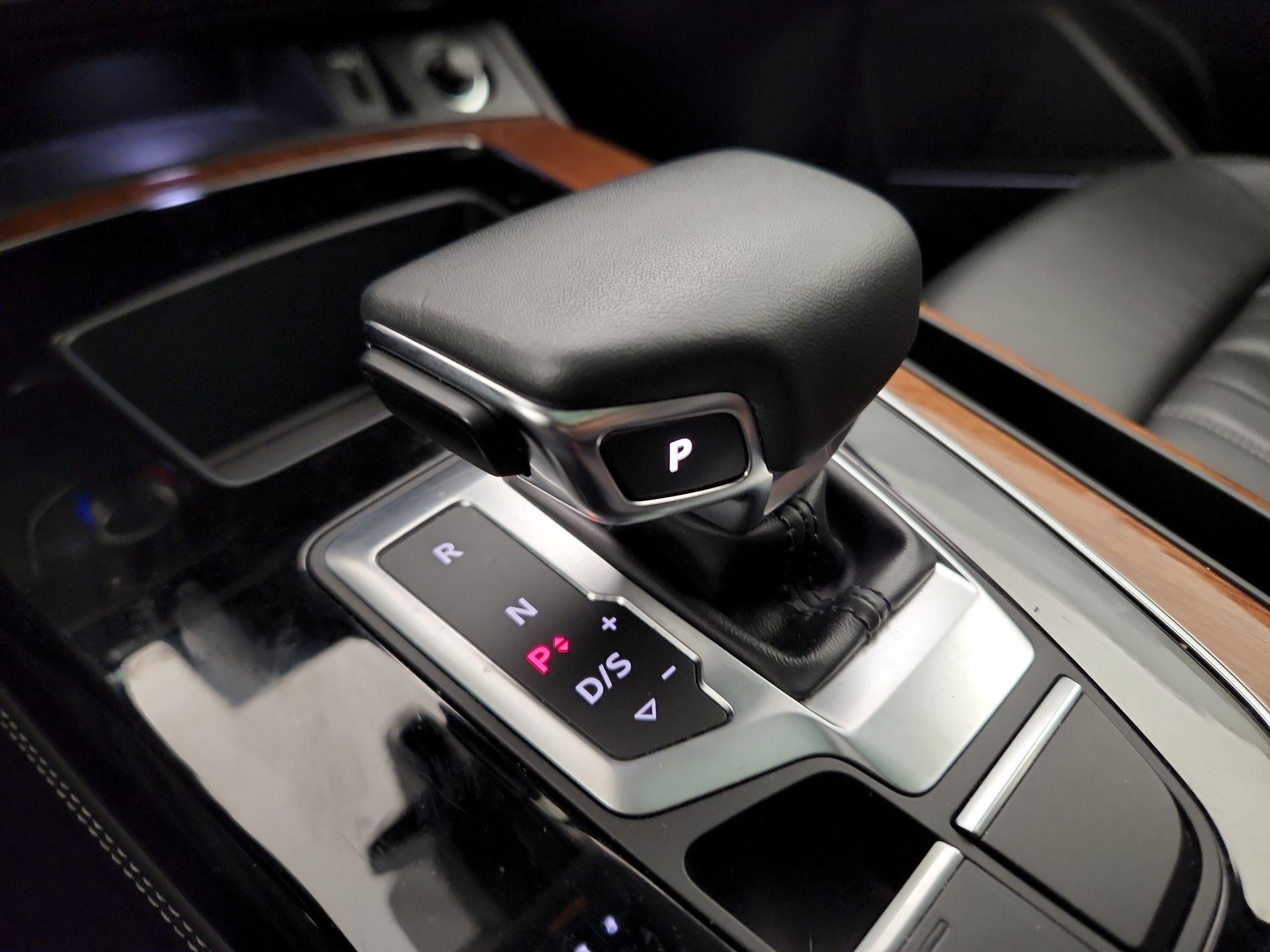 Thumbnail: 2023 Audi Q5 - 17