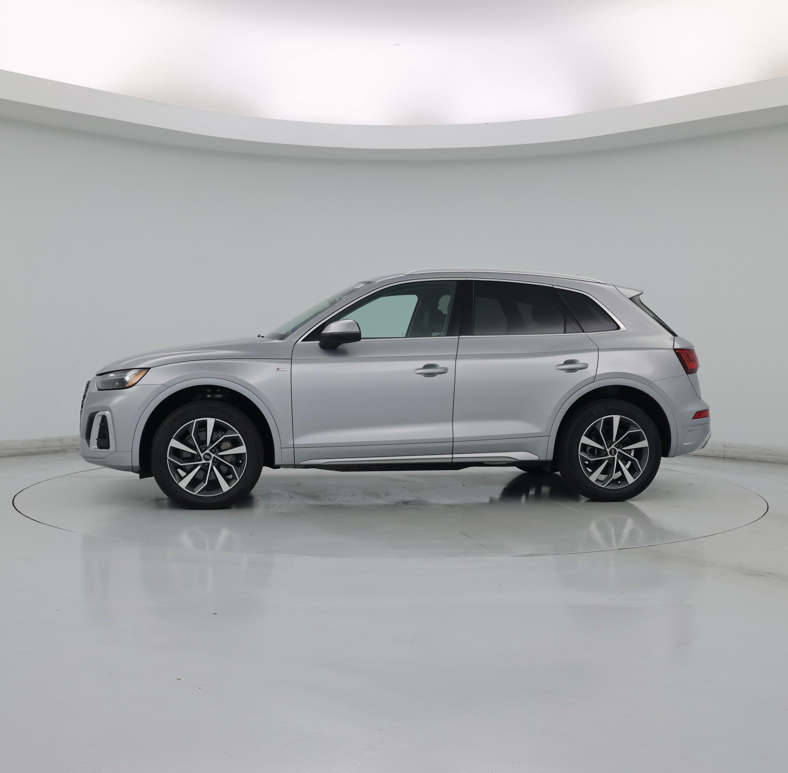 Thumbnail: 2023 Audi Q5 - 3
