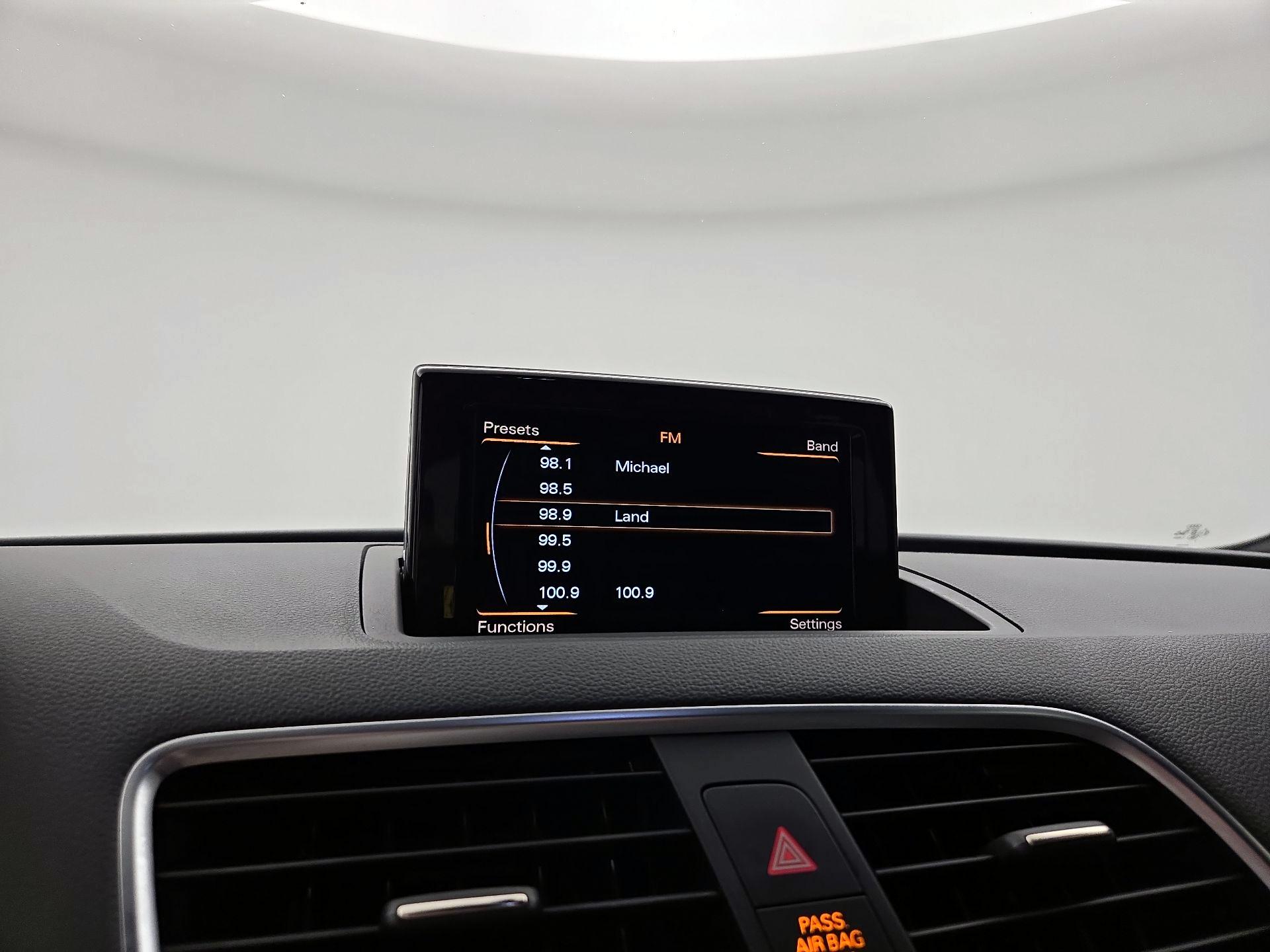Thumbnail: 2018 Audi Q3 - 16
