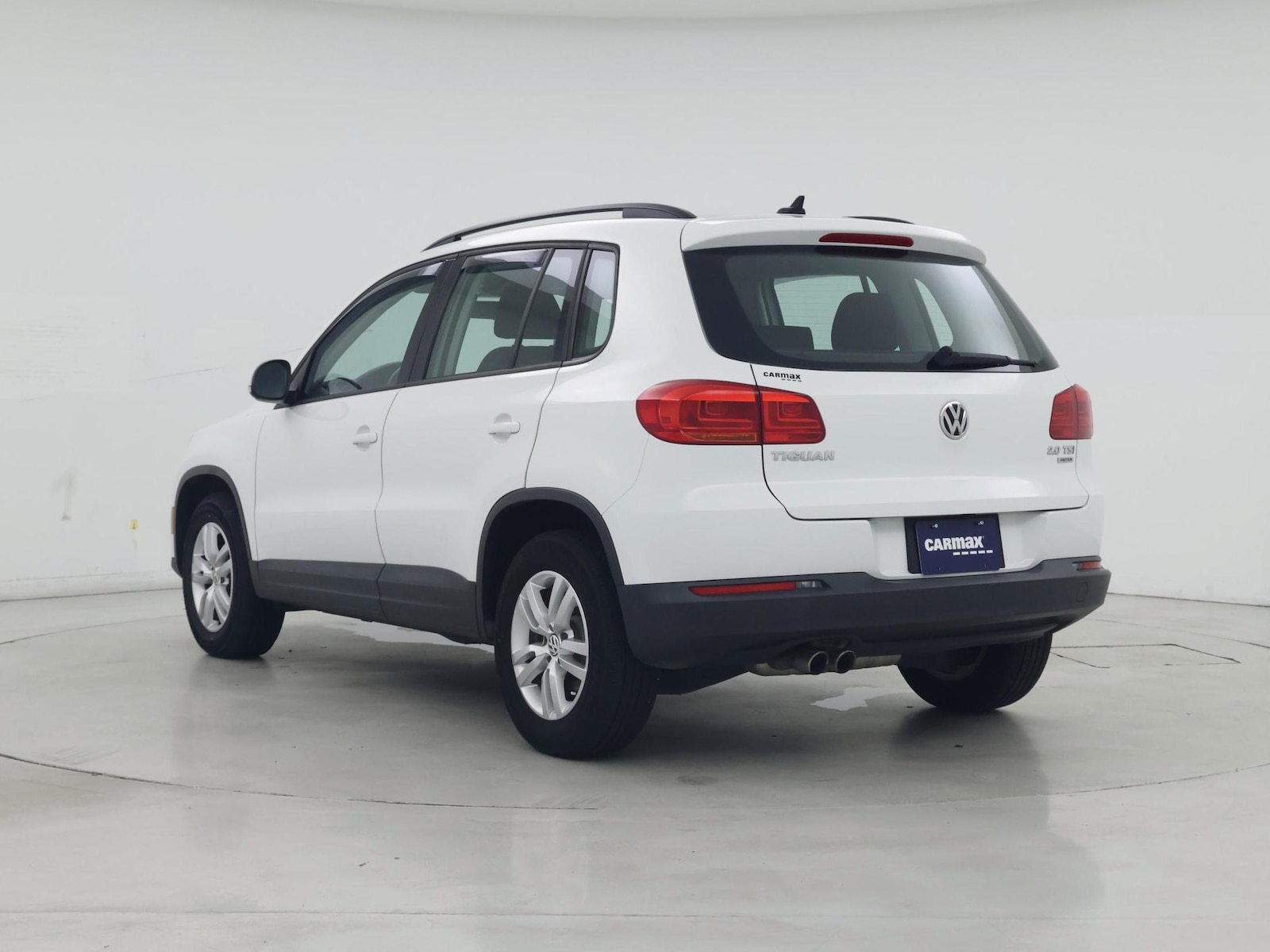 2015 Volkswagen Tiguan S - Photo 3
