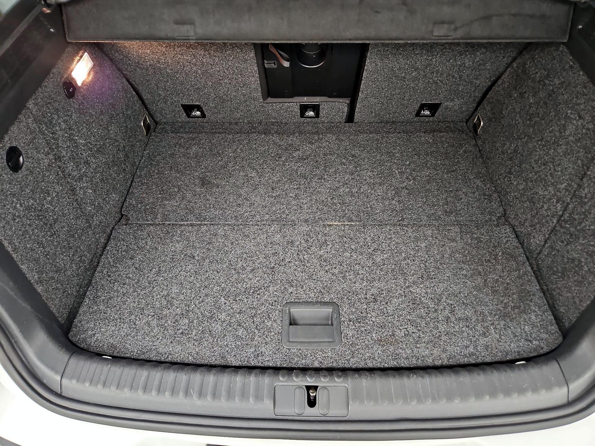 Thumbnail: 2015 Volkswagen Tiguan - 20