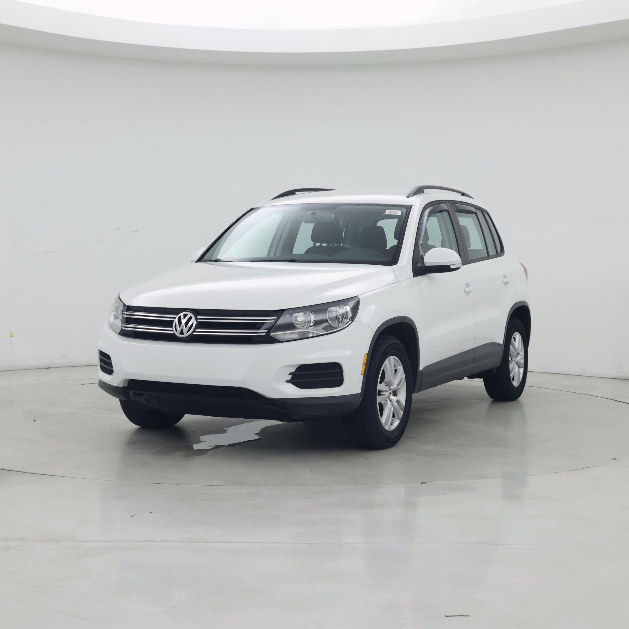 Thumbnail: 2015 Volkswagen Tiguan - 4
