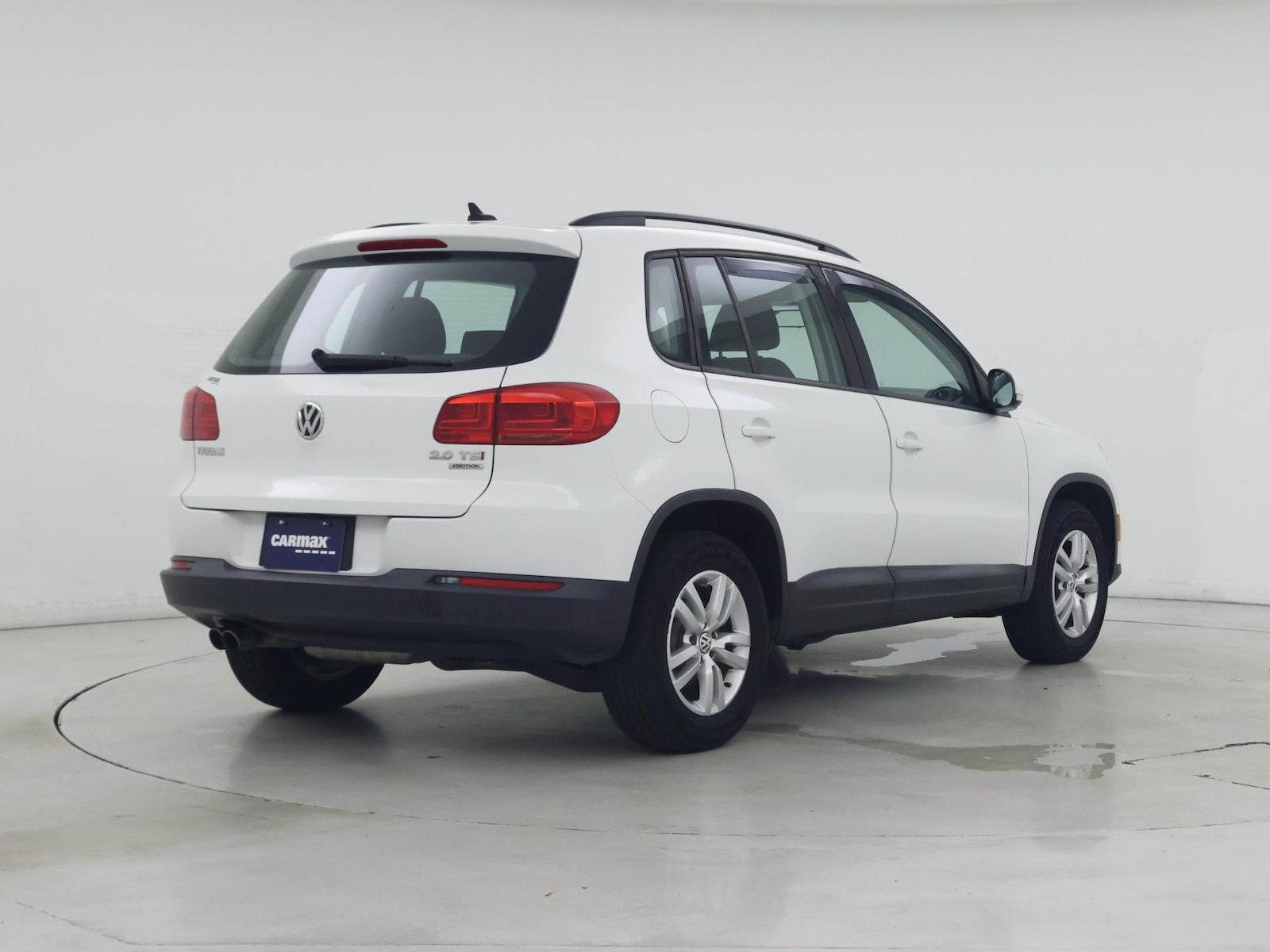 2015 Volkswagen Tiguan S - Photo 9