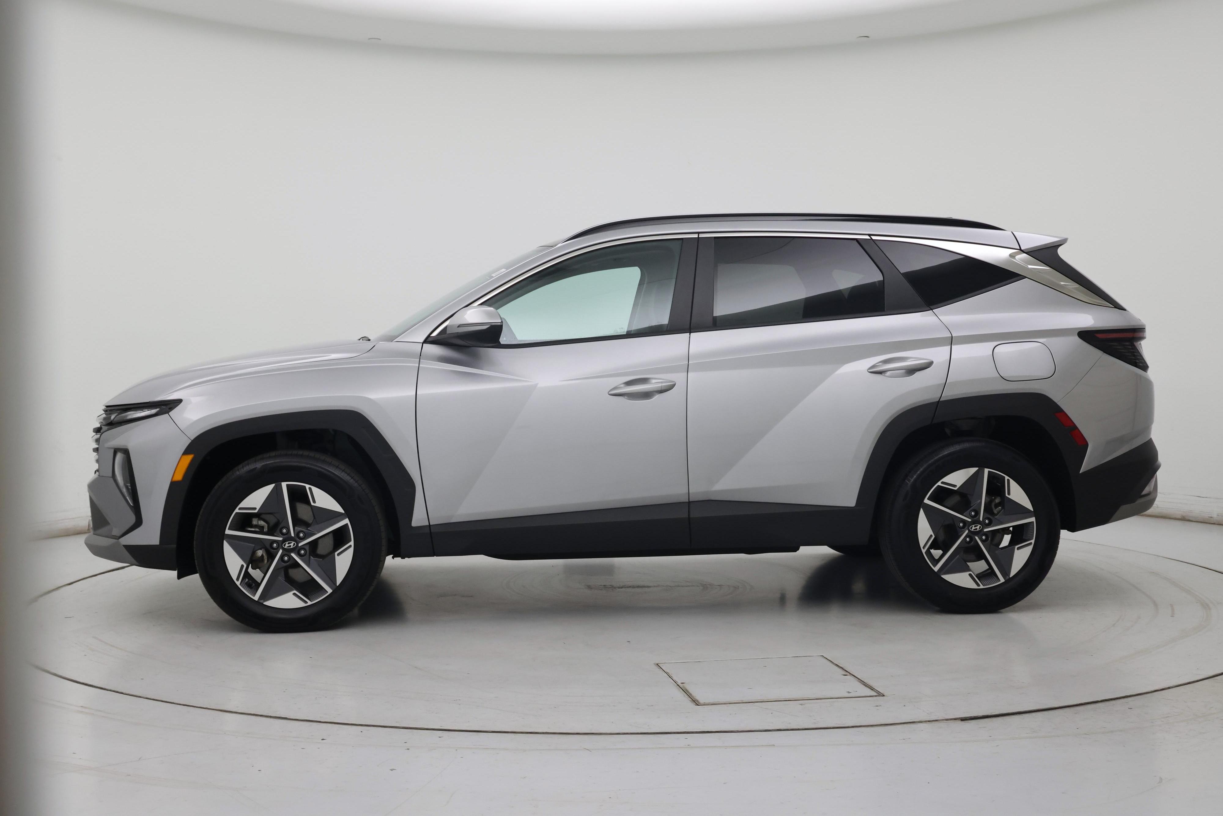 Thumbnail: 2025 Hyundai Tucson - 3