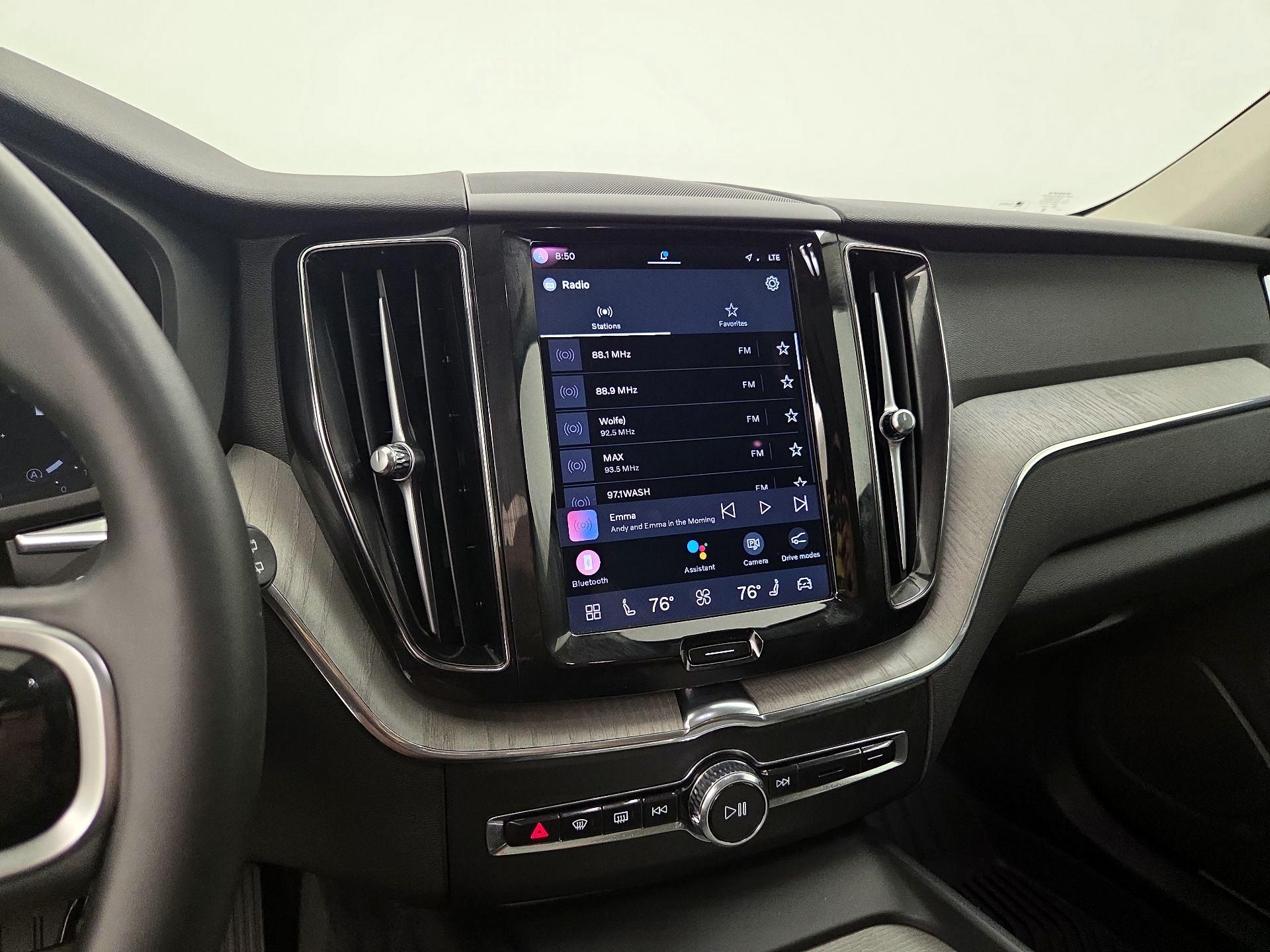 Thumbnail: 2025 Volvo XC60 - 16
