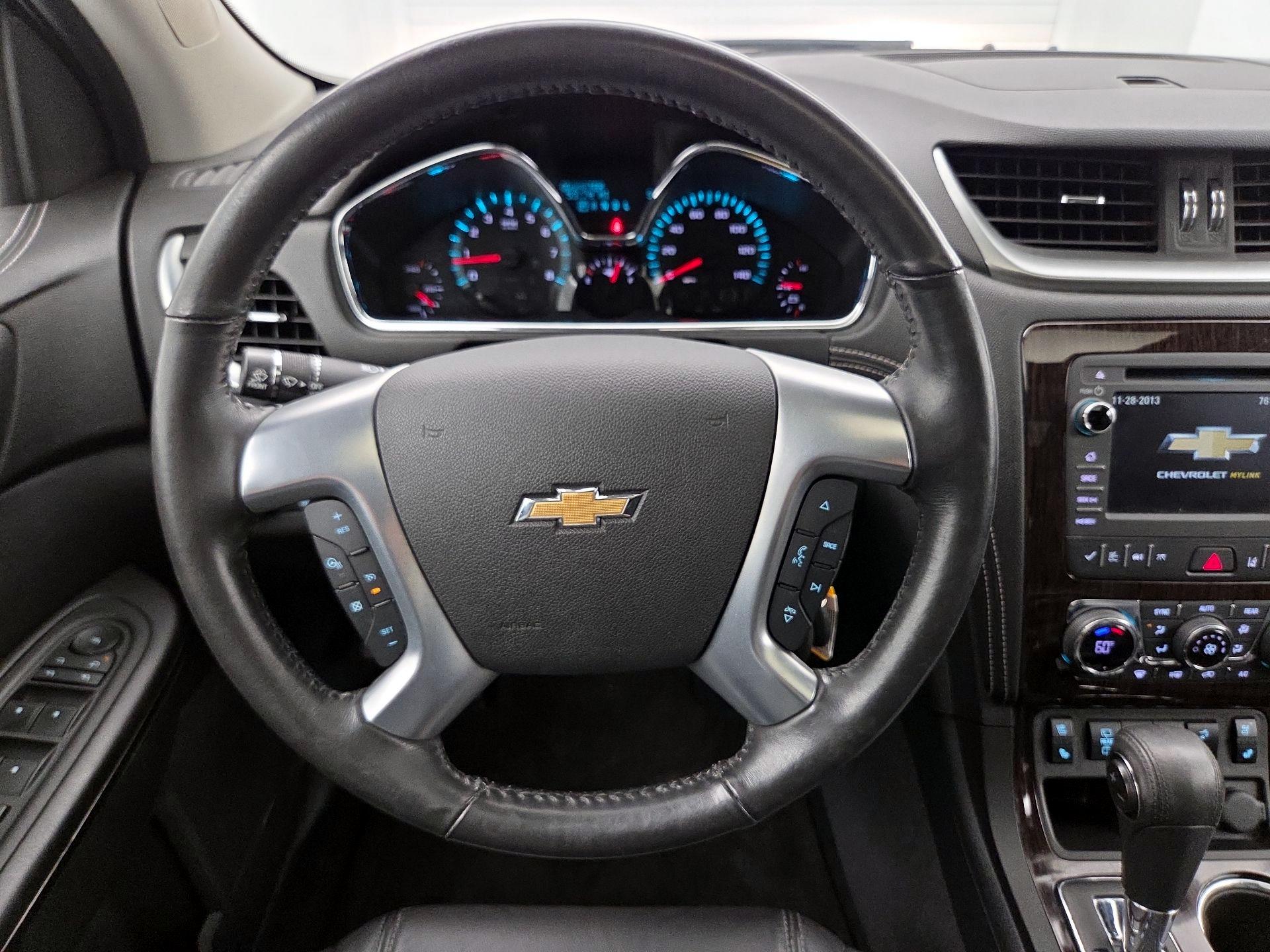 Thumbnail: 2017 Chevrolet Traverse - 10