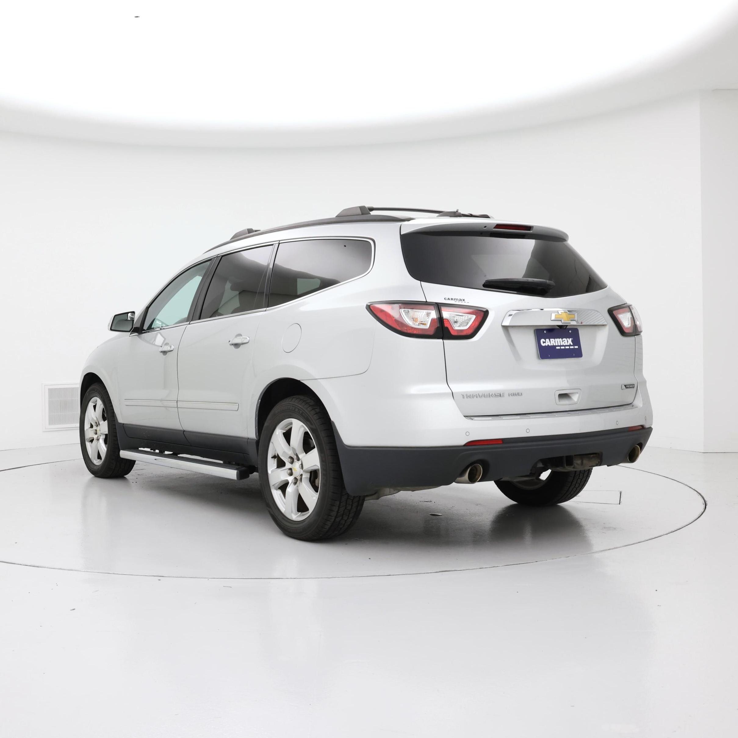 Thumbnail: 2017 Chevrolet Traverse - 2