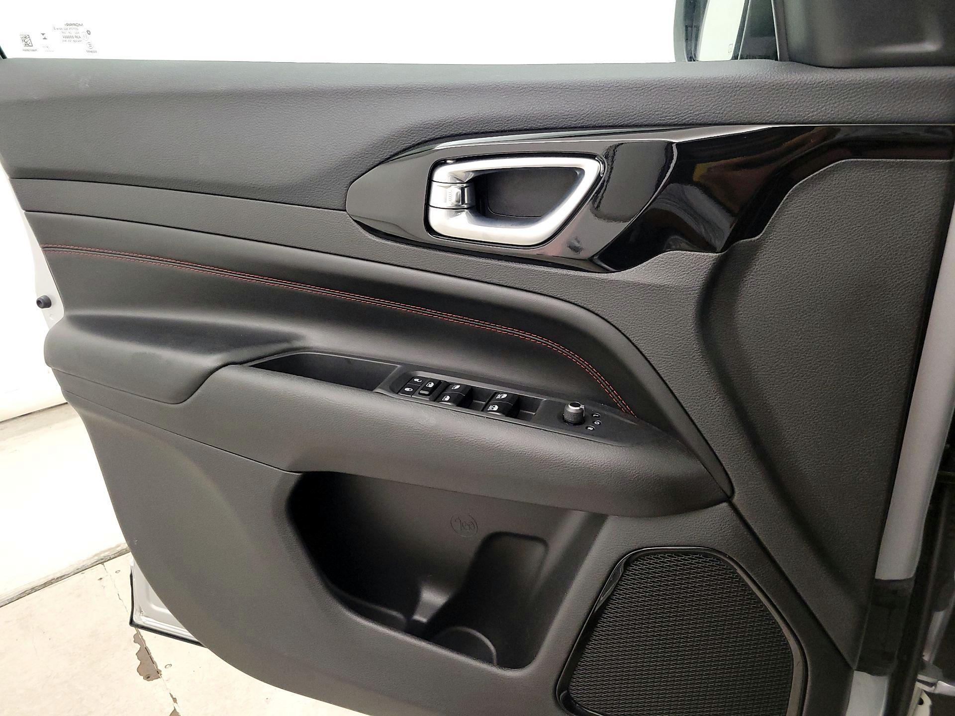 Thumbnail: 2025 Jeep Compass - 12