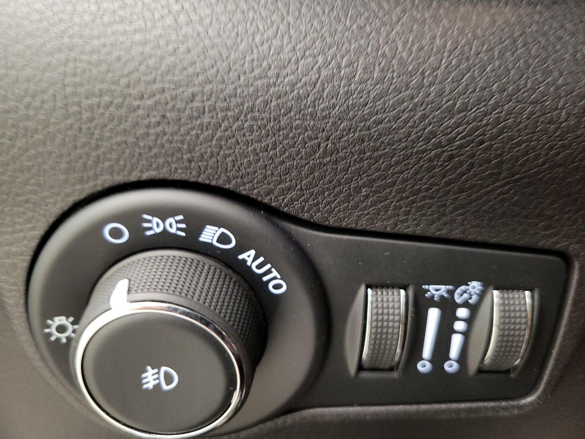 Thumbnail: 2025 Jeep Compass - 13