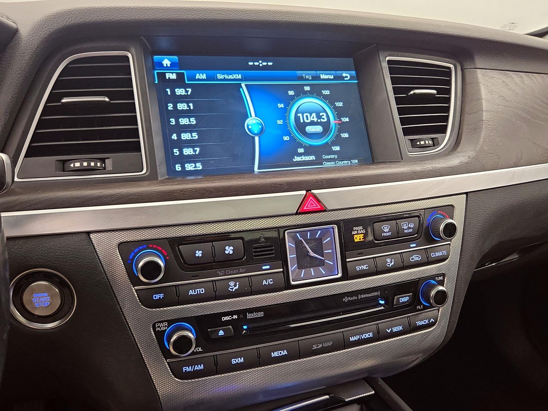 Thumbnail: 2018 Genesis G80 - 16
