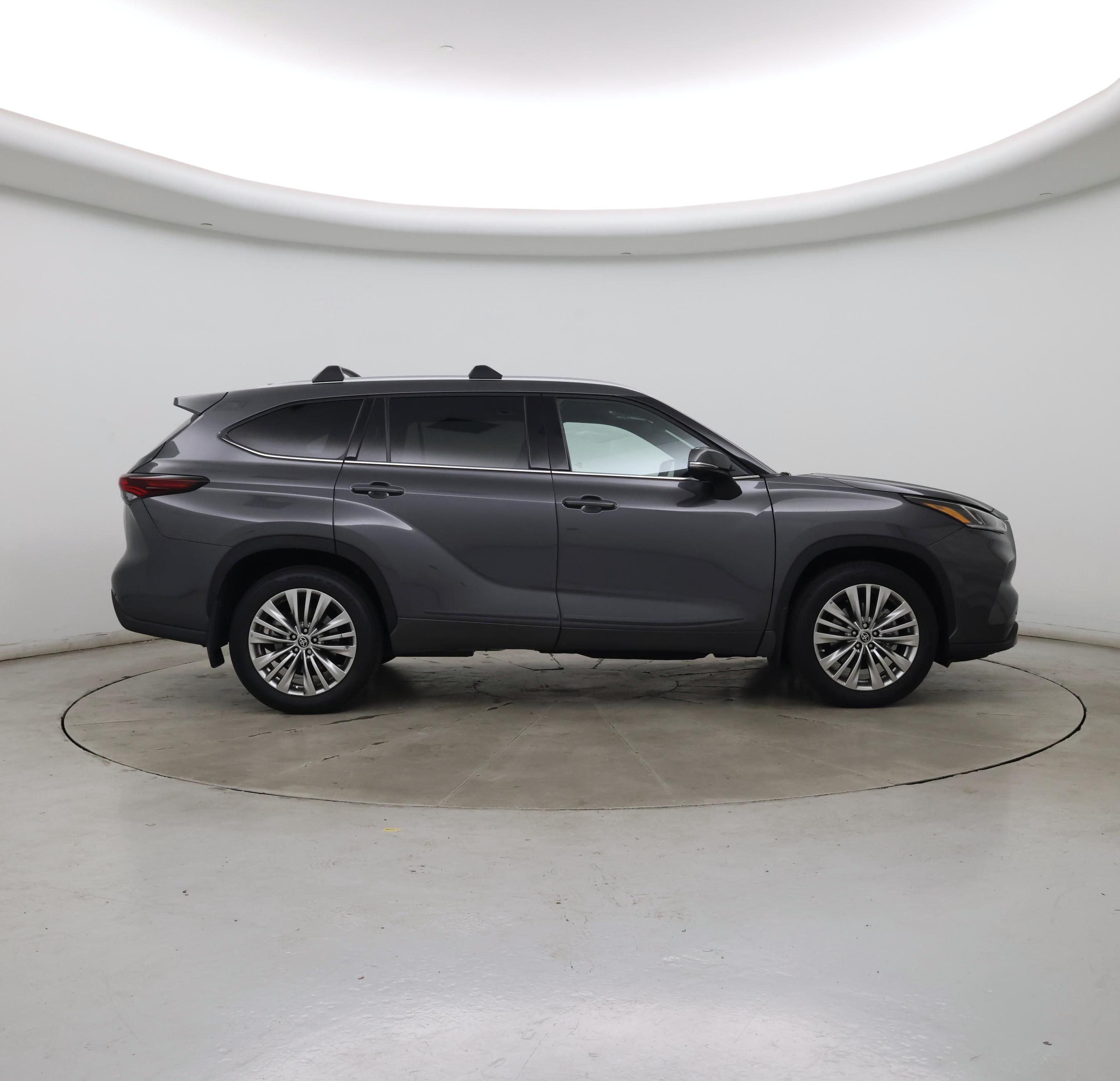 Thumbnail: 2025 Toyota Highlander - 7