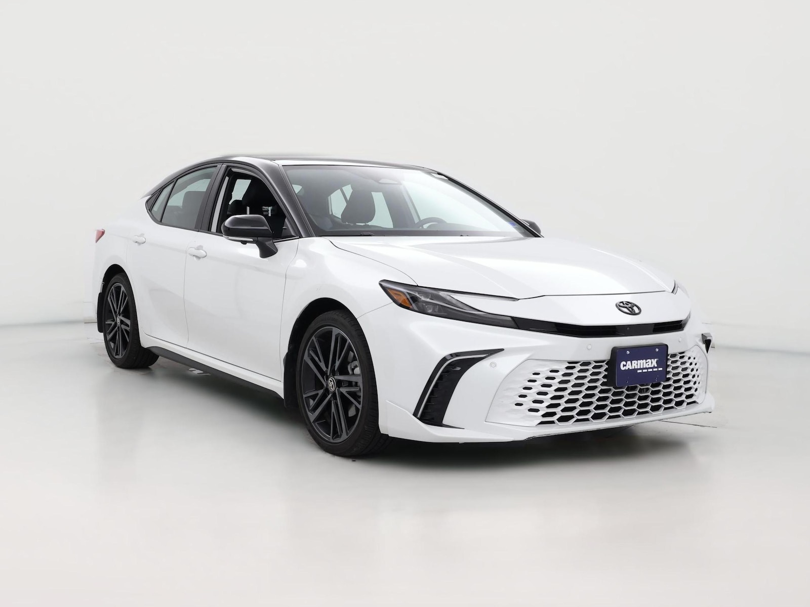 2025 Toyota Camry XSE - Photo 1