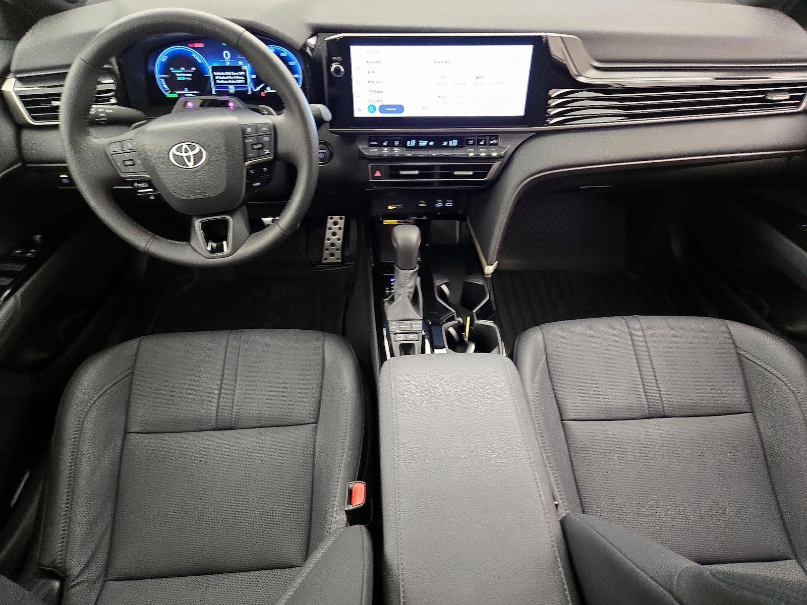 2025 Toyota Camry XSE - Photo 10