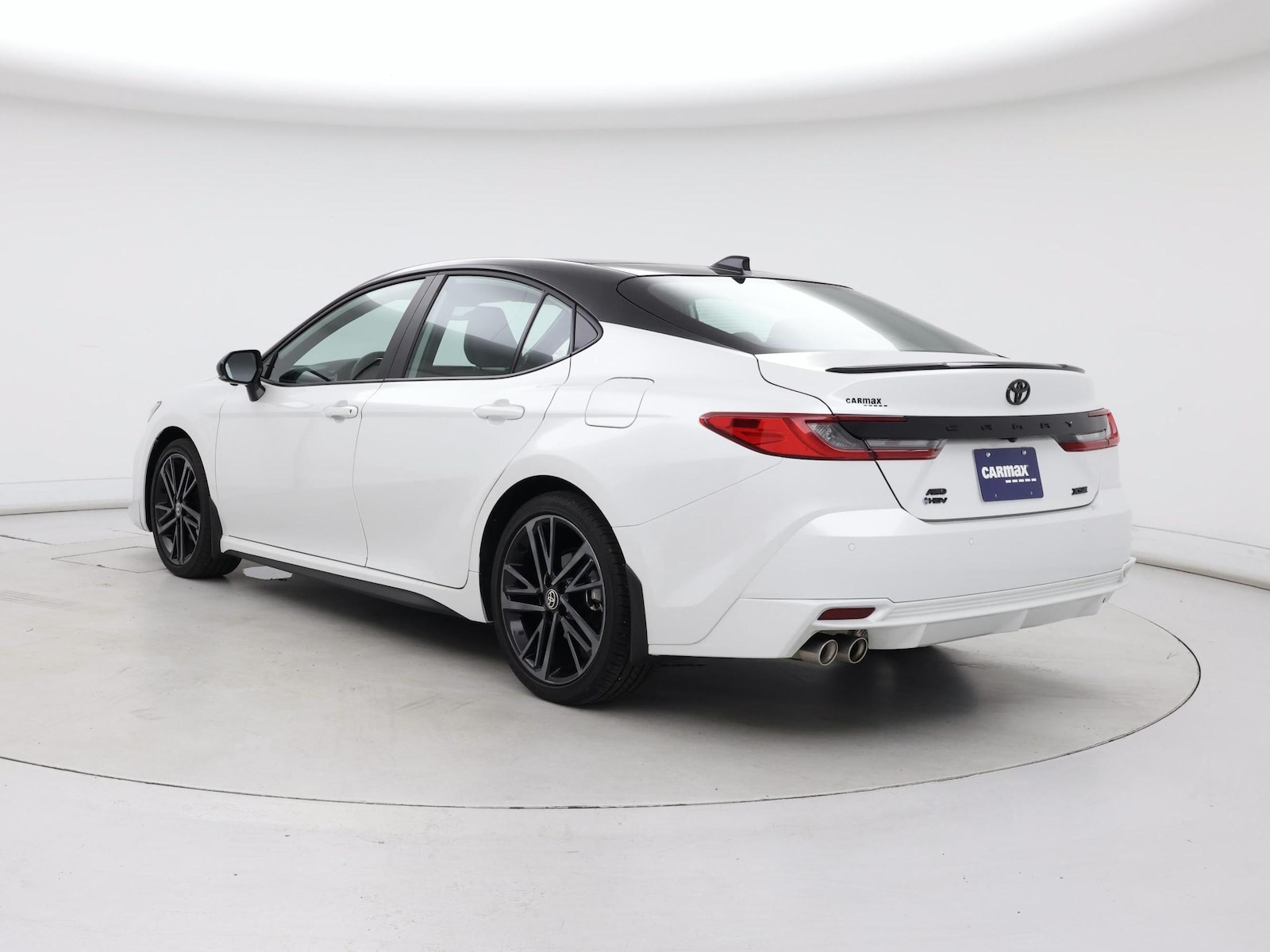 2025 Toyota Camry XSE - Photo 3
