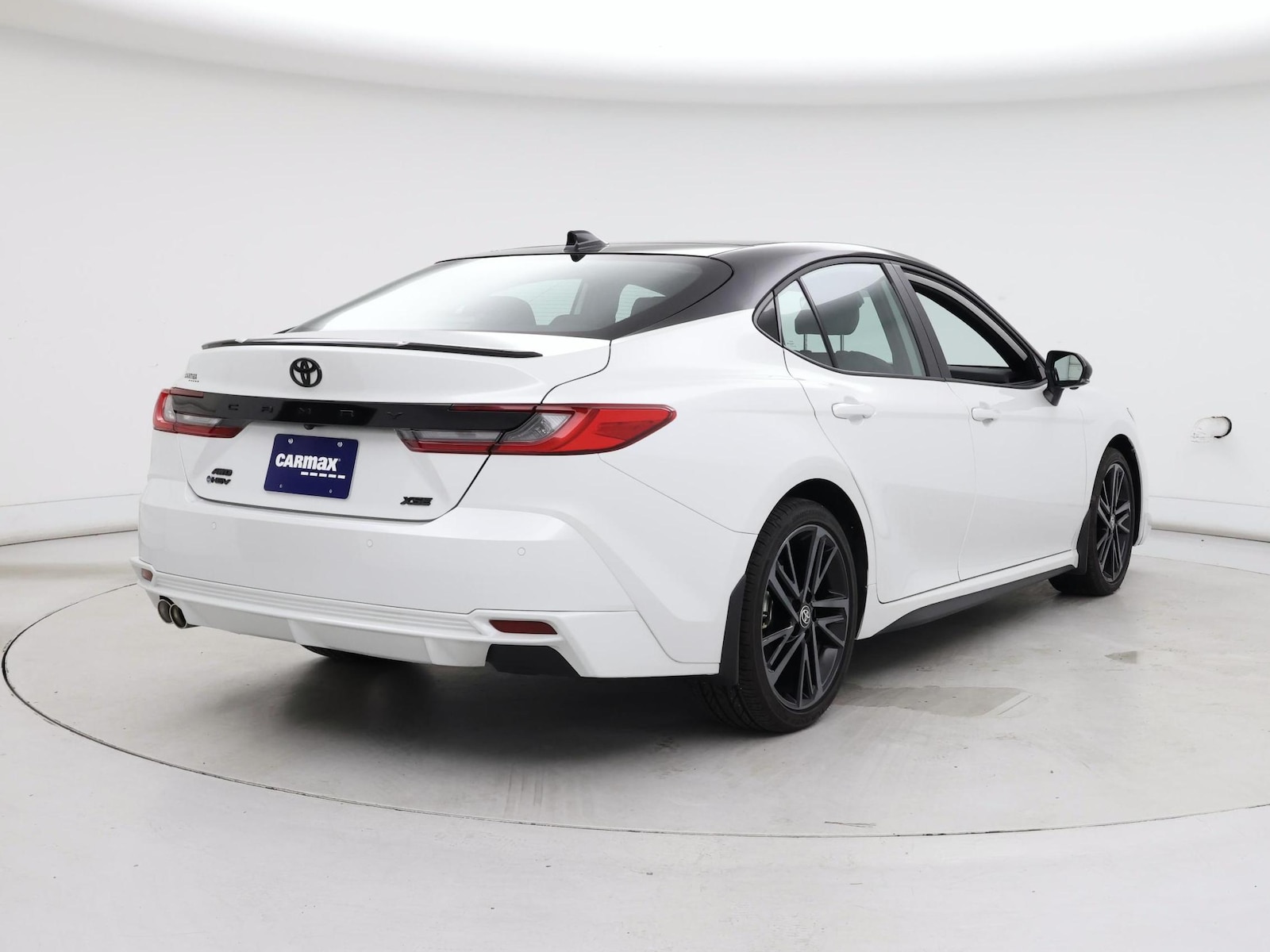 2025 Toyota Camry XSE - Photo 9