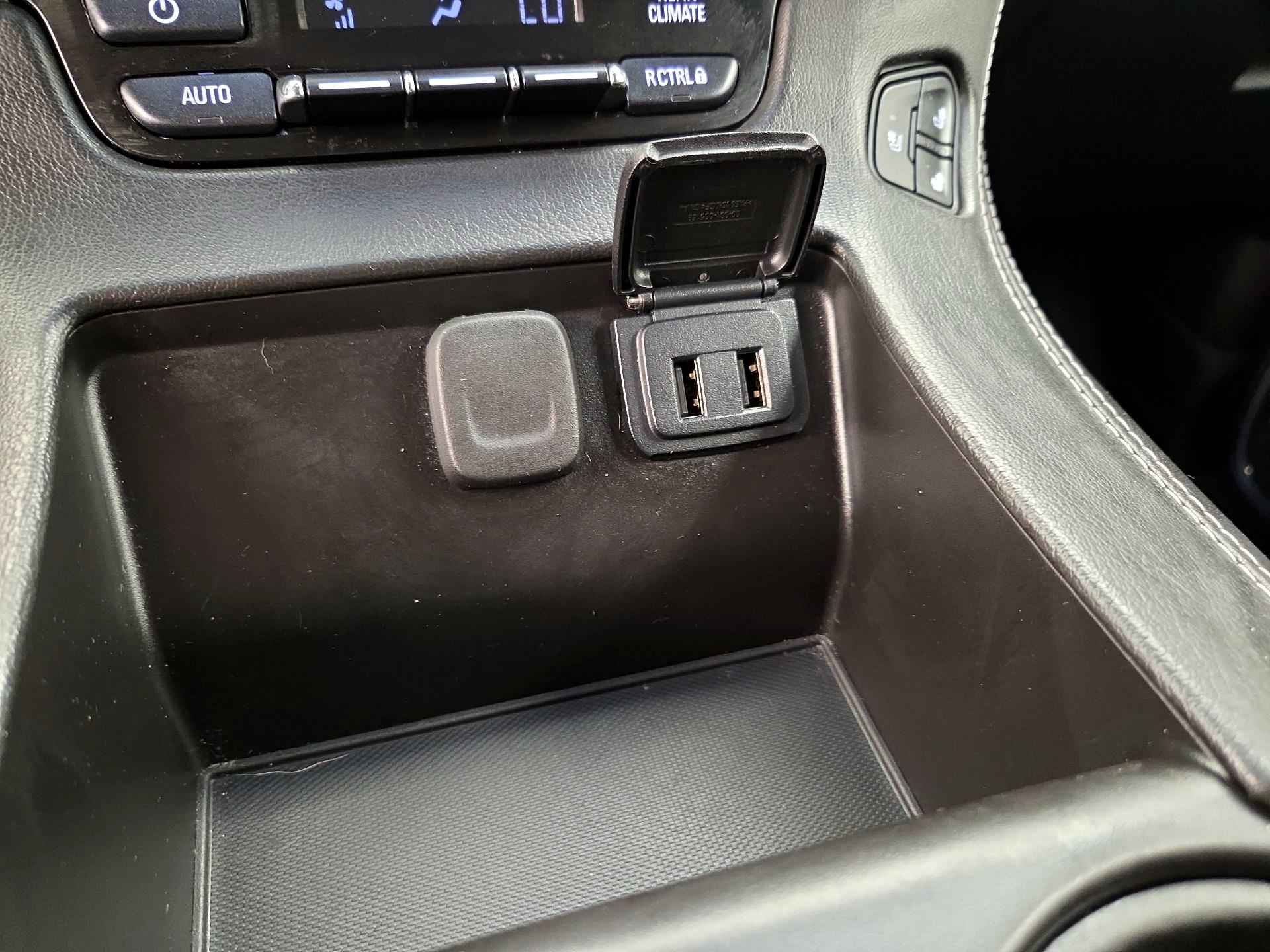 Thumbnail: 2020 GMC Yukon - 19