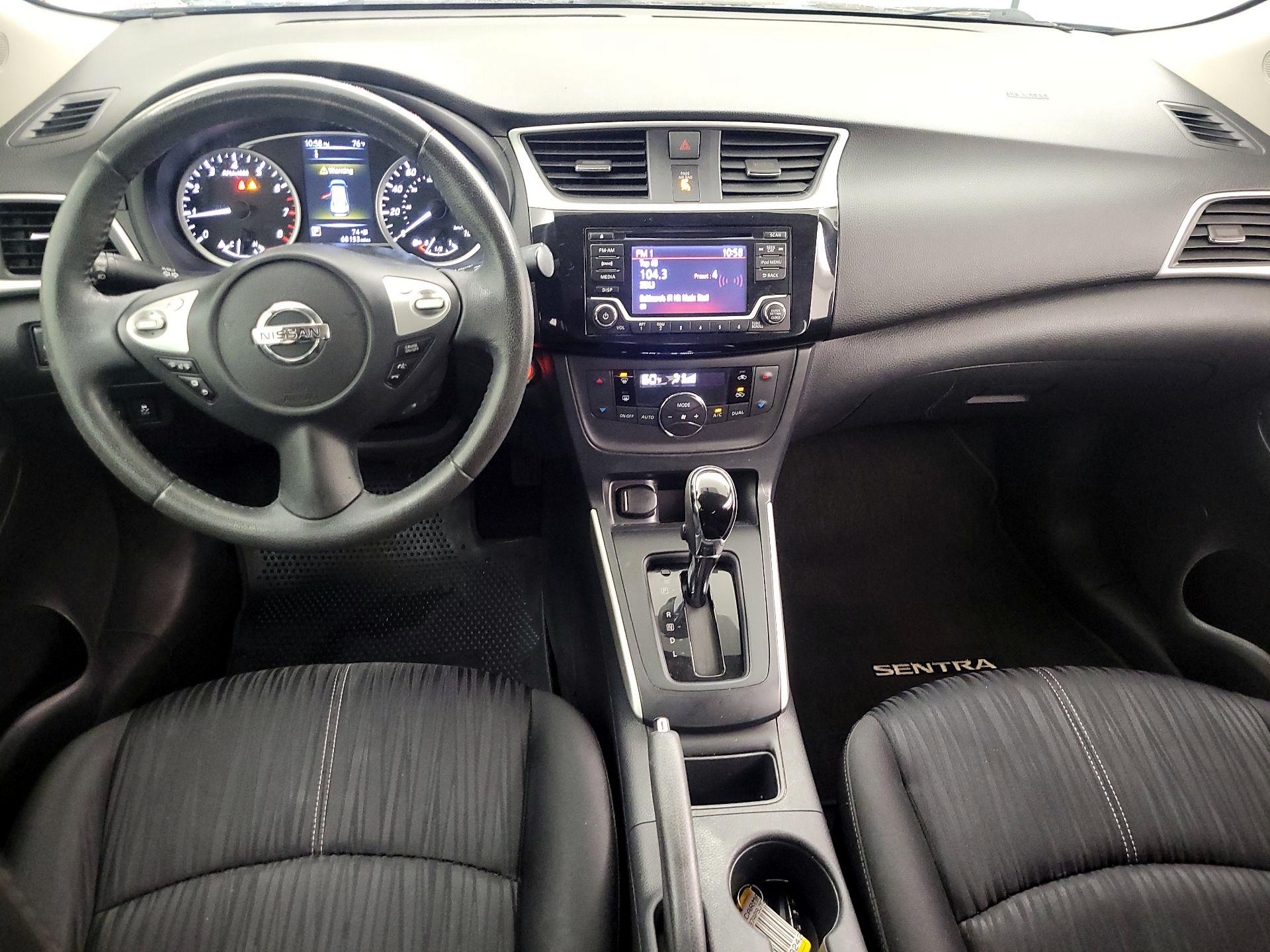 Thumbnail: 2018 Nissan Sentra - 9