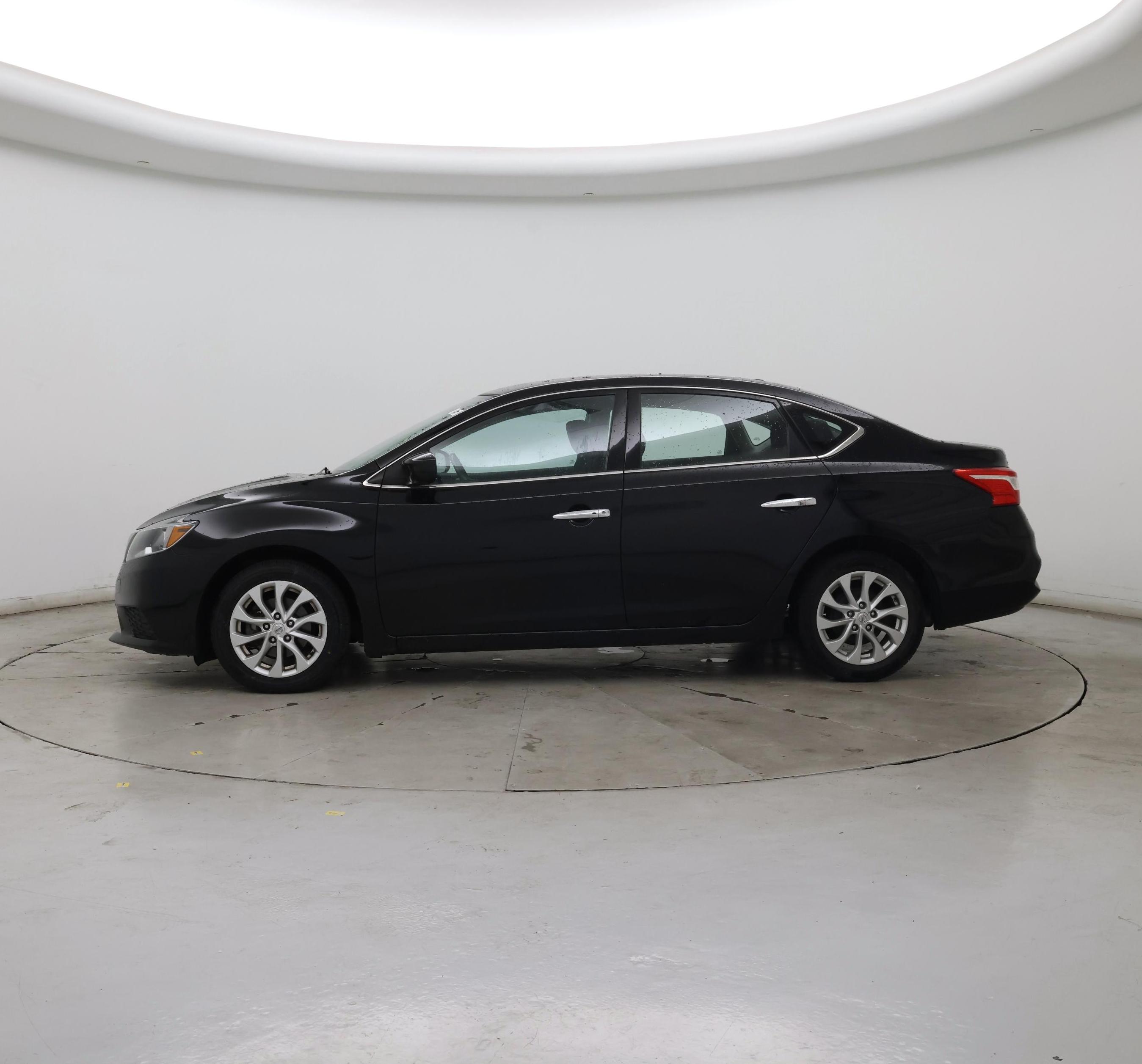 Thumbnail: 2018 Nissan Sentra - 3