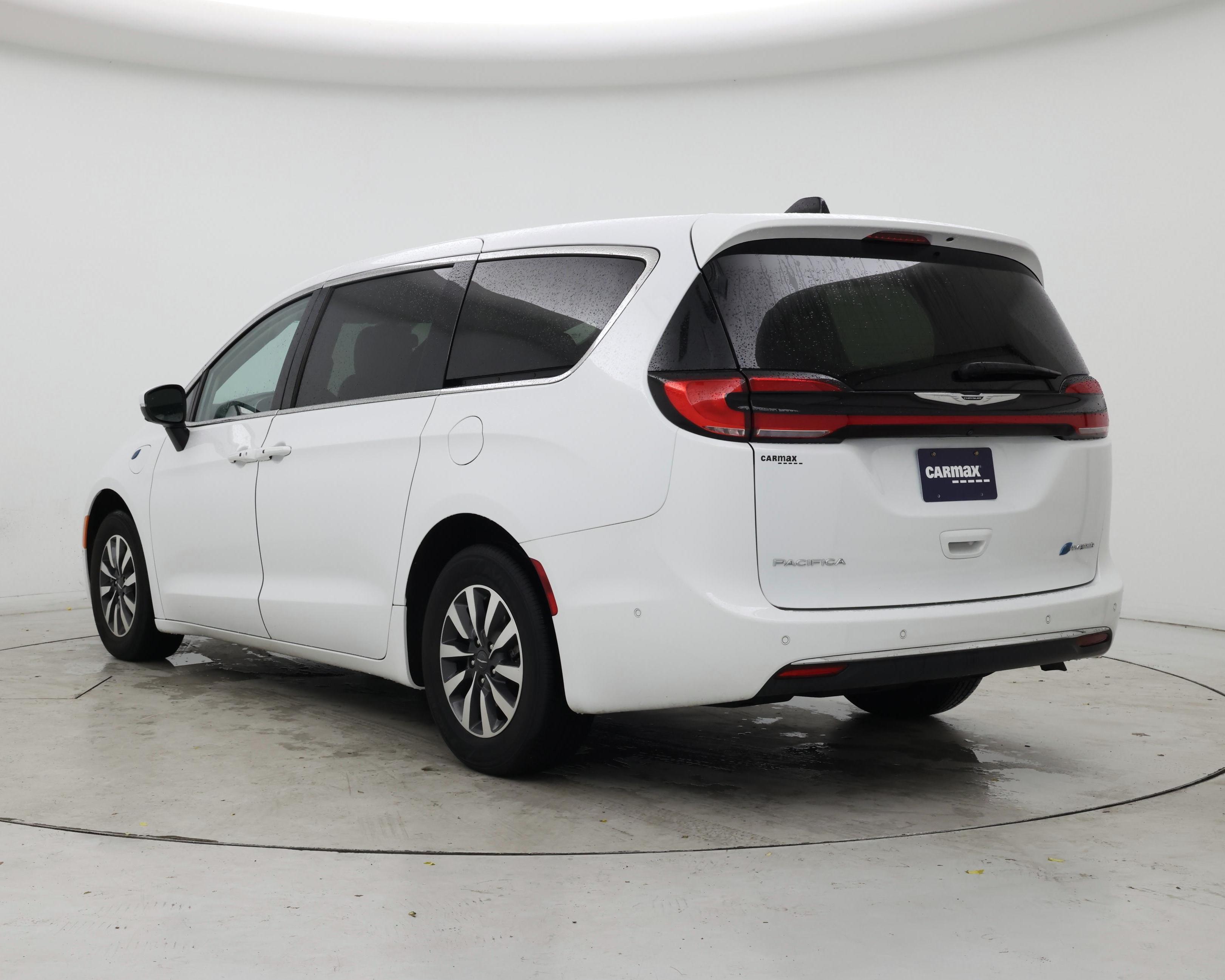 Thumbnail: 2023 Chrysler Pacifica - 2