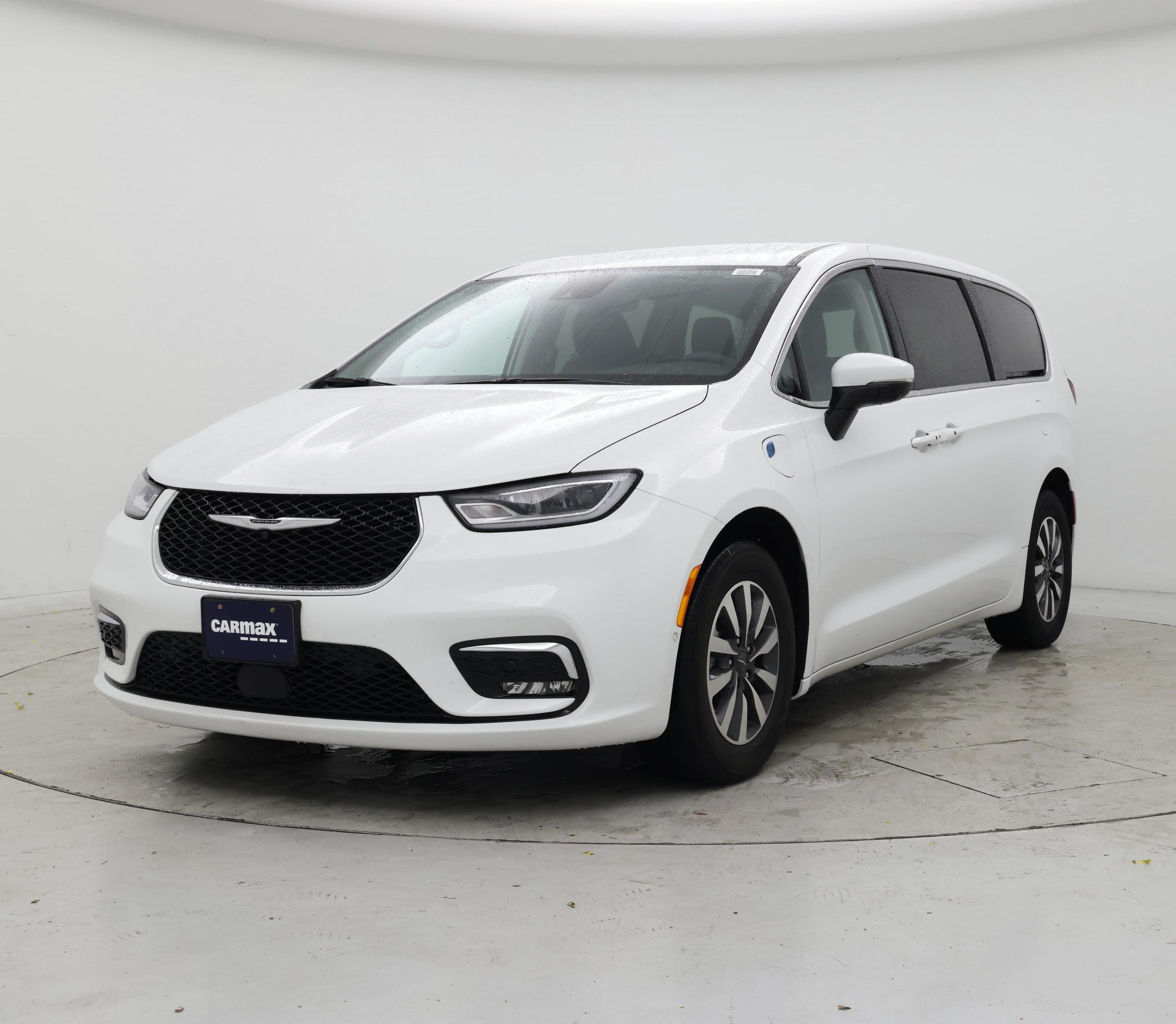 Thumbnail: 2023 Chrysler Pacifica - 4