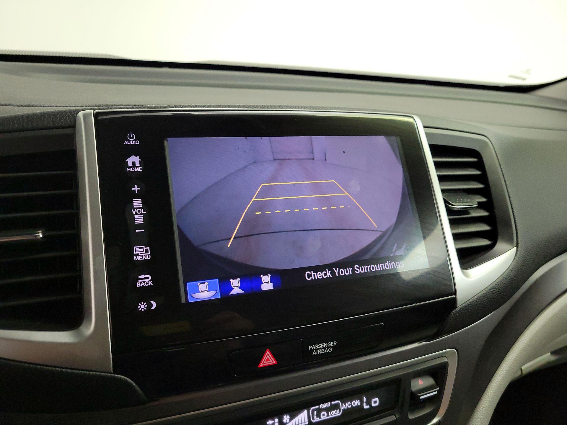 Thumbnail: 2018 Honda Pilot - 14