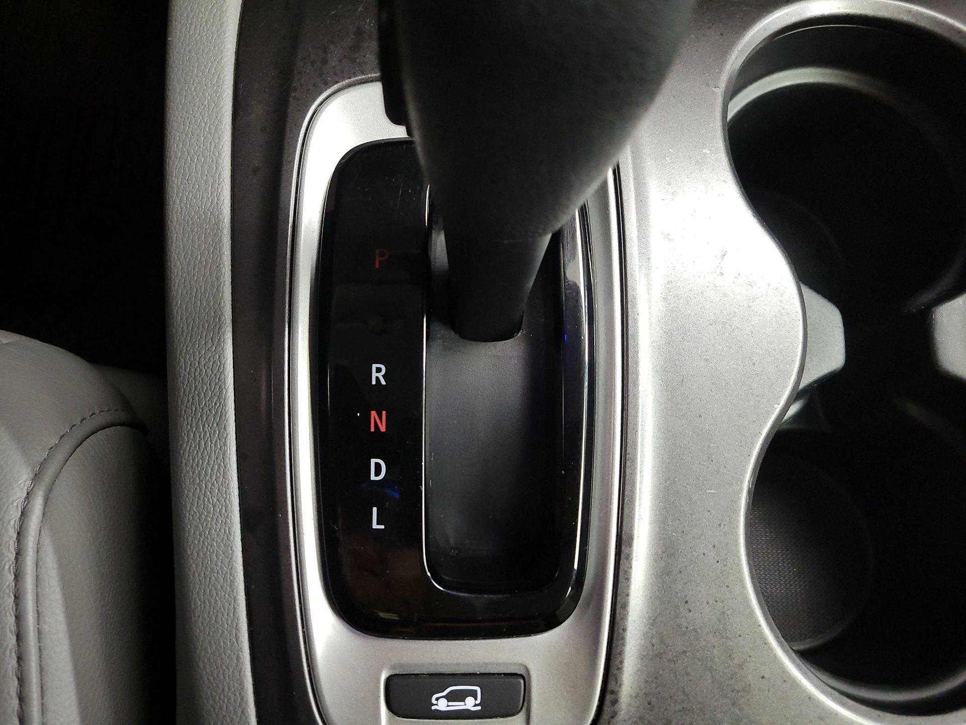 Thumbnail: 2018 Honda Pilot - 17