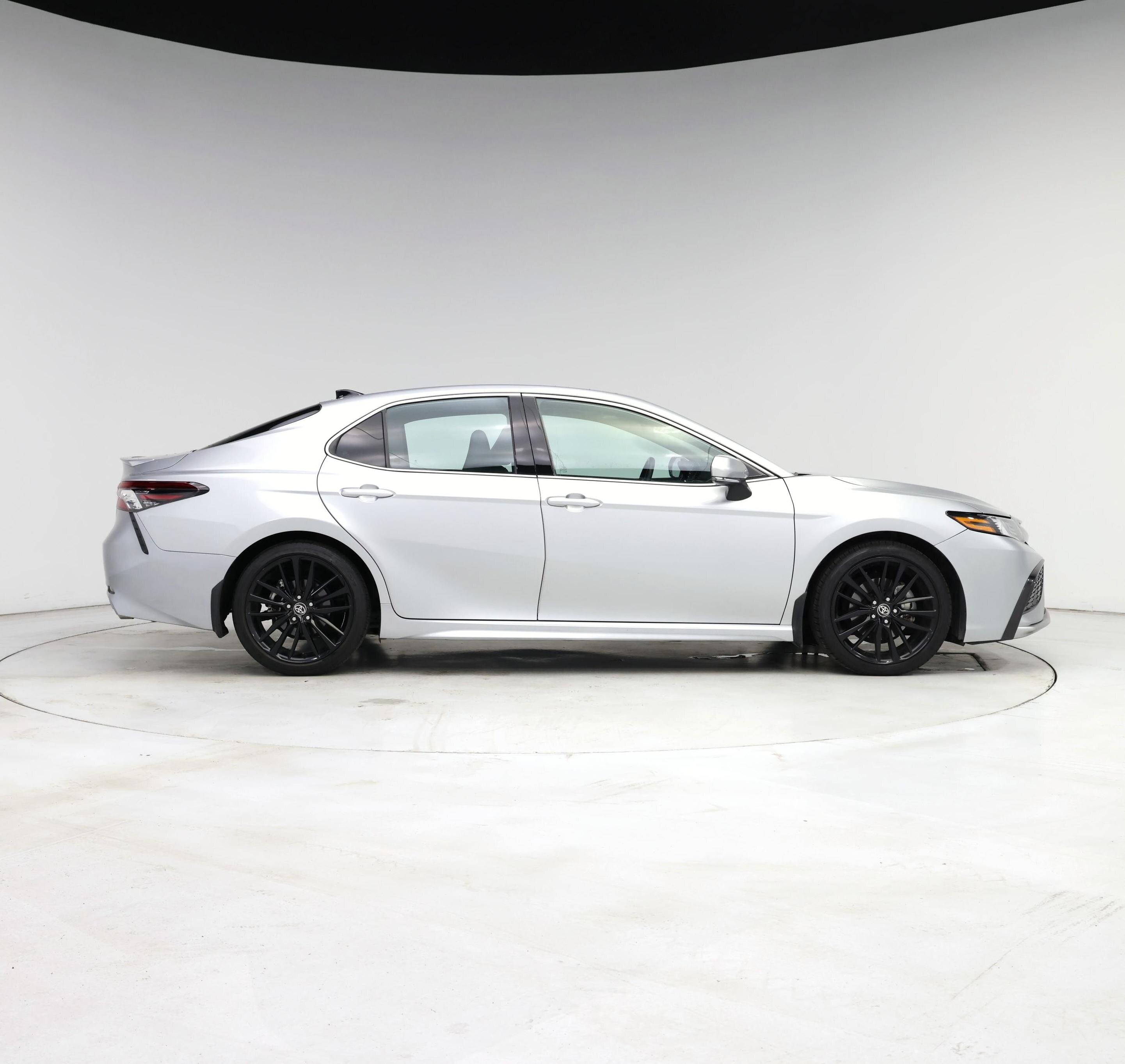 Thumbnail: 2022 Toyota Camry - 7