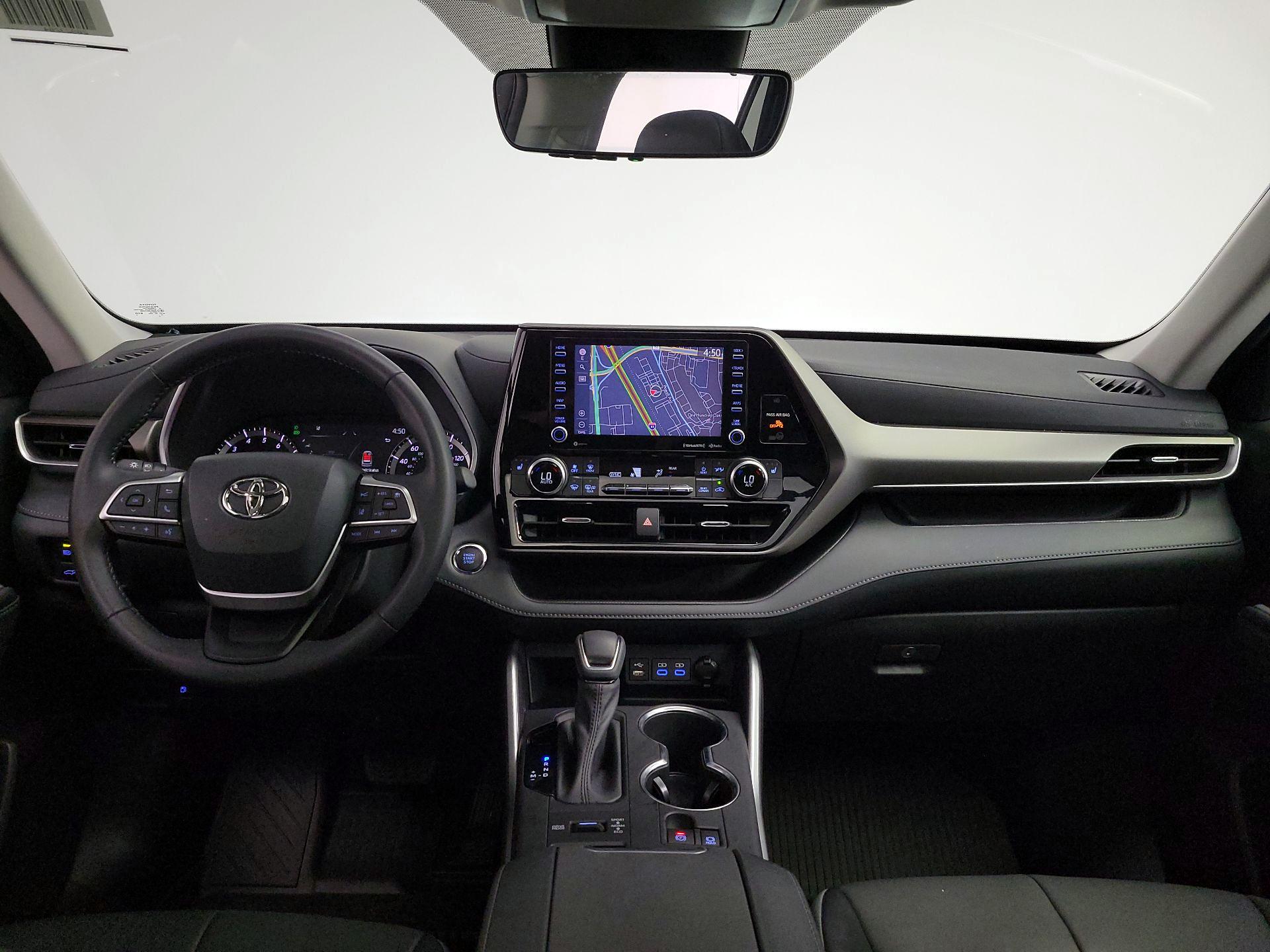 Thumbnail: 2022 Toyota Highlander - 9
