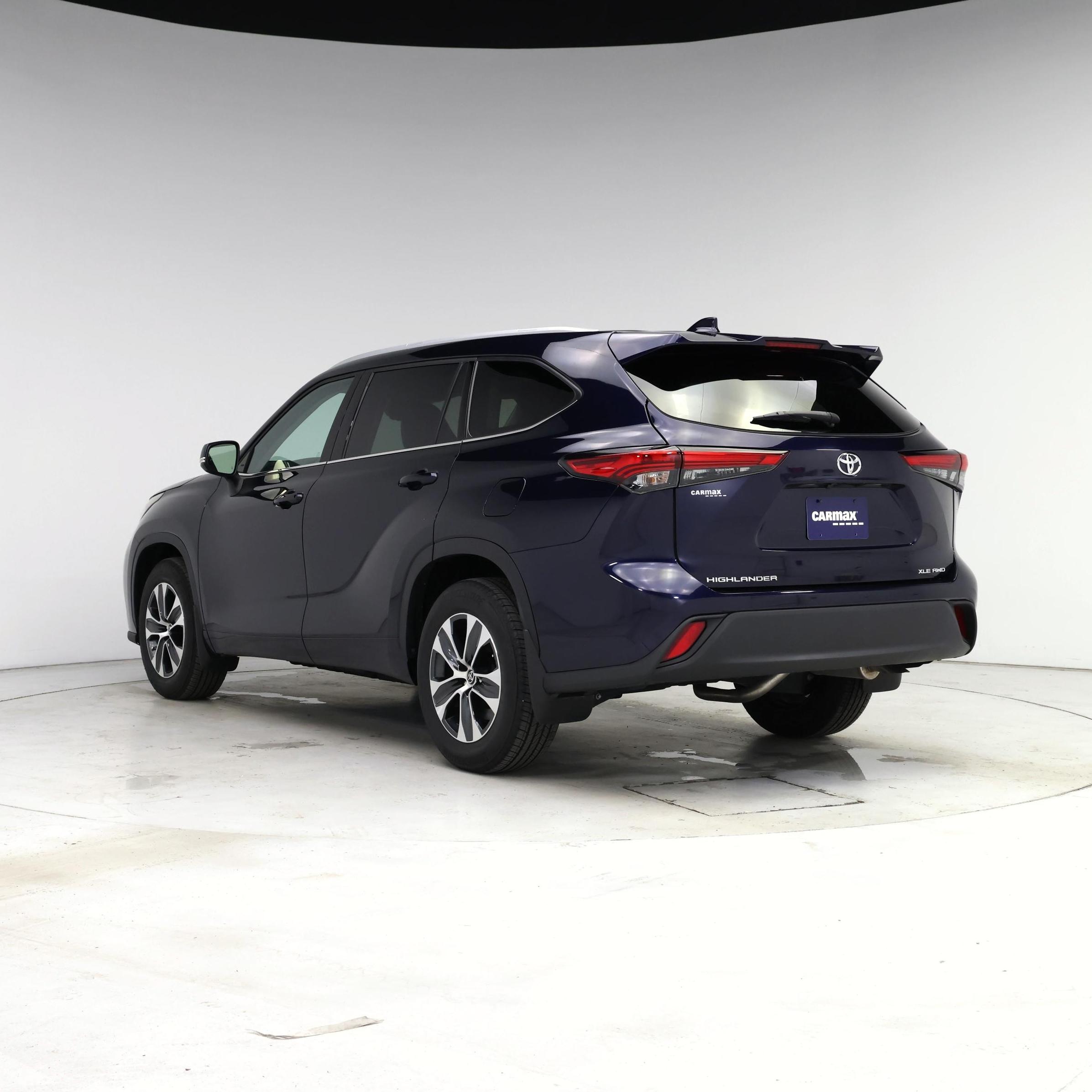 Thumbnail: 2022 Toyota Highlander - 2